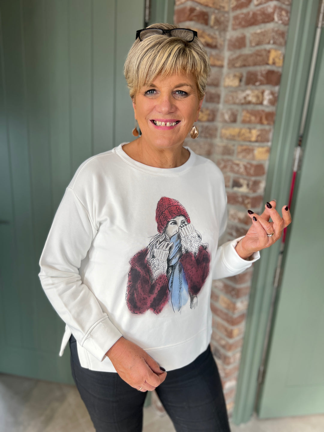 Milano Italy Round Neck Print Sweatshirt In Off White