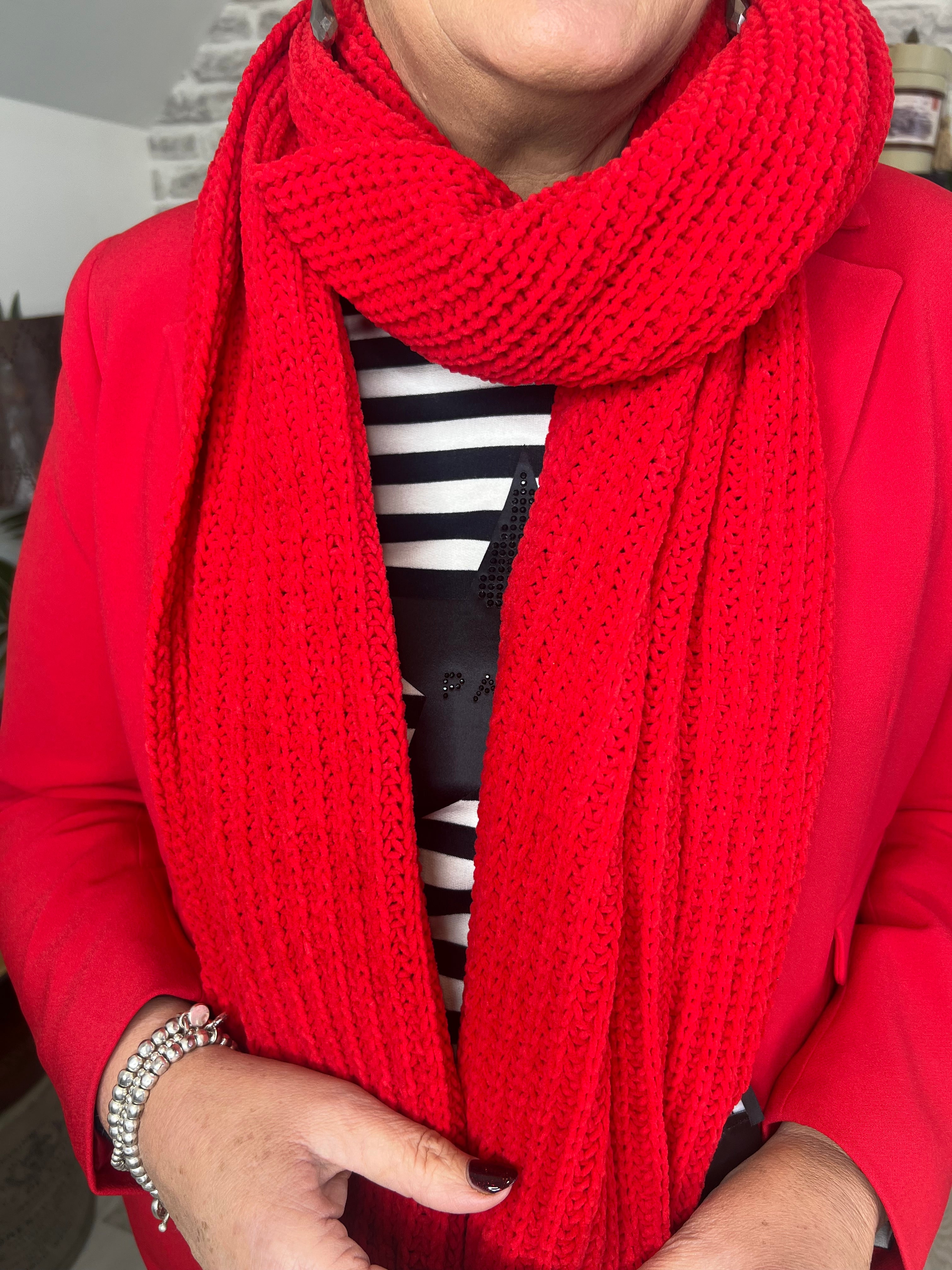 Monari Chenille Scarf In Deep Red