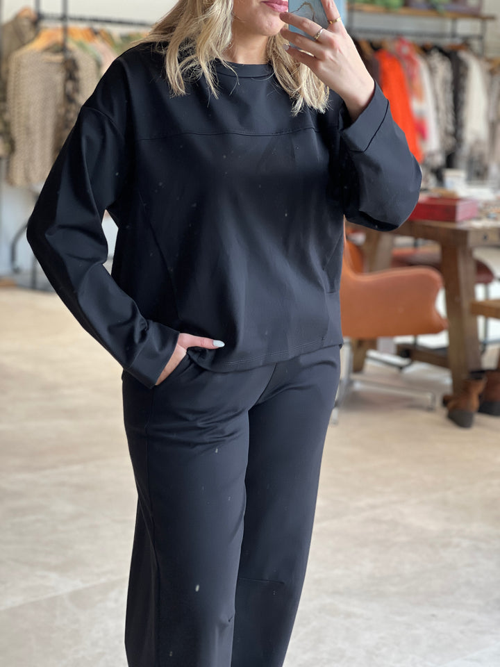 Deck By Decollage Leisure Top In Black