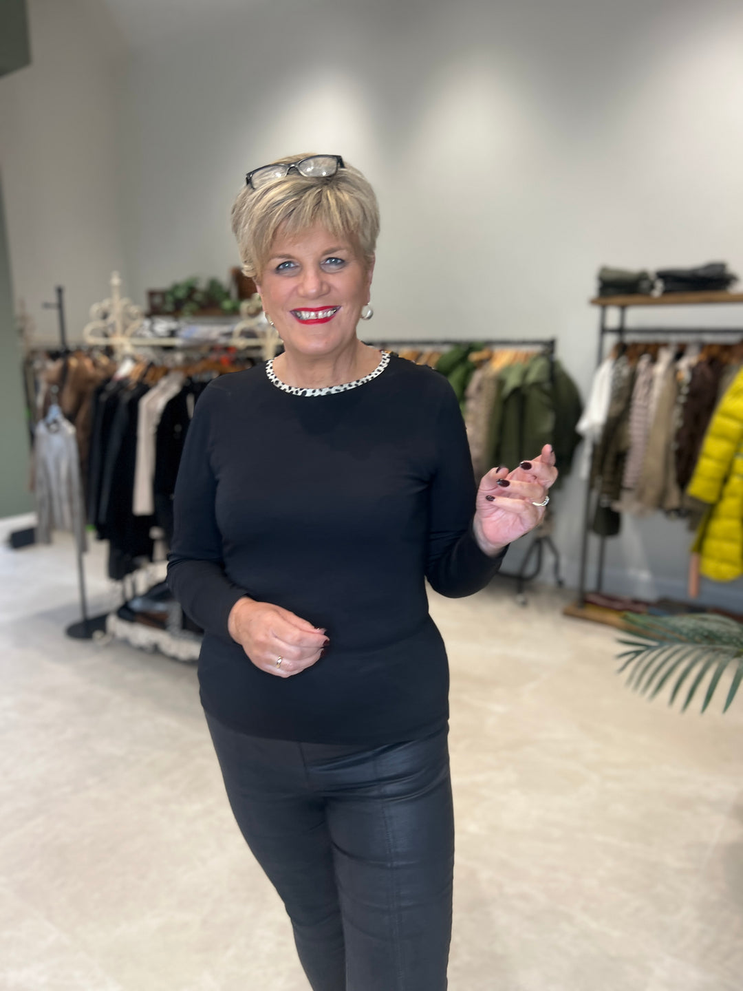 Street One Top With Leo Detail In Black