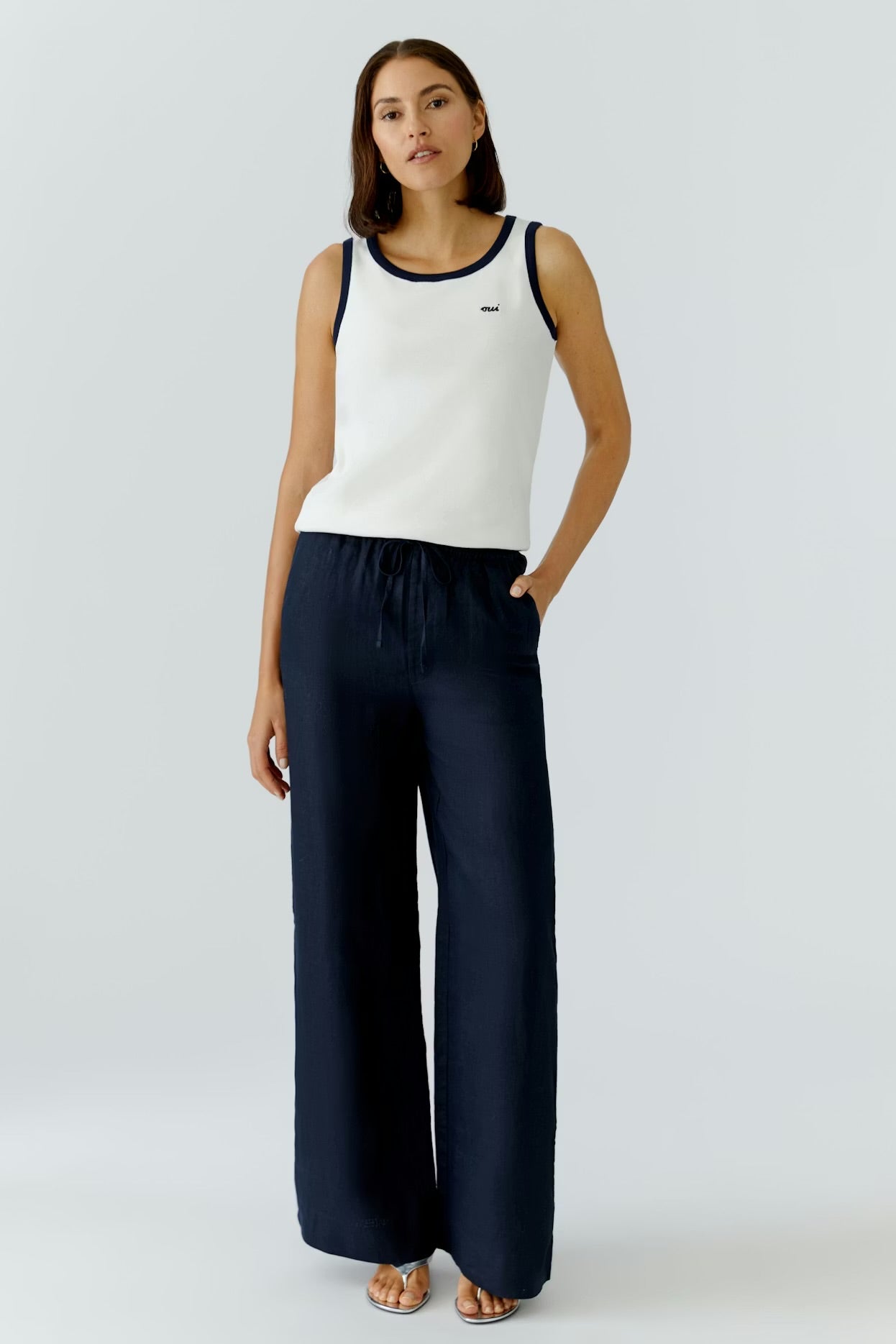 Oui Tank Top In Off White & Navy