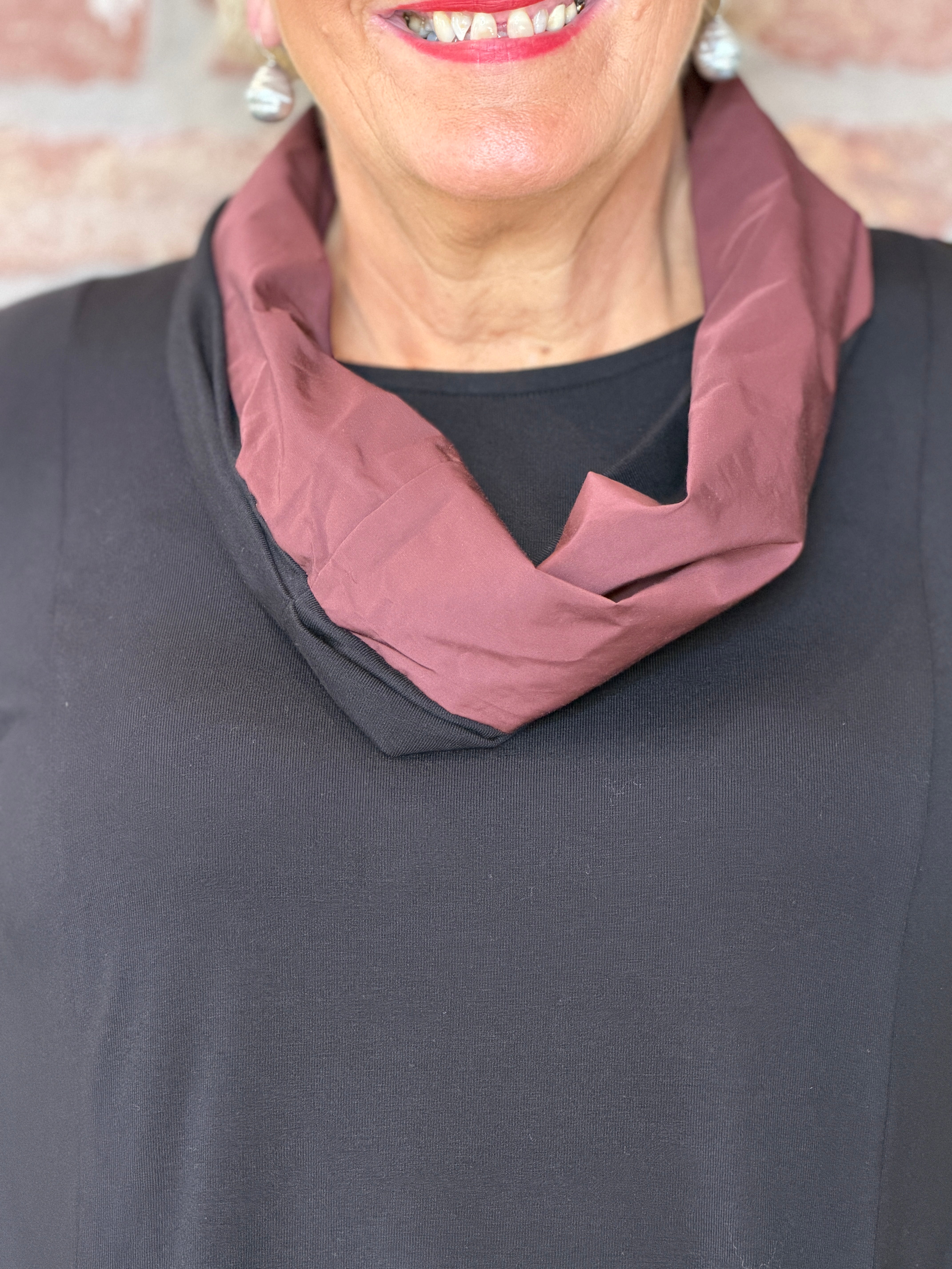 Block top with snood in brown & black