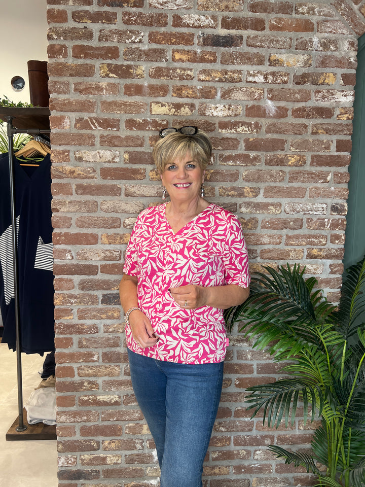 Cecil Multi v-neck Top In beetroot pink