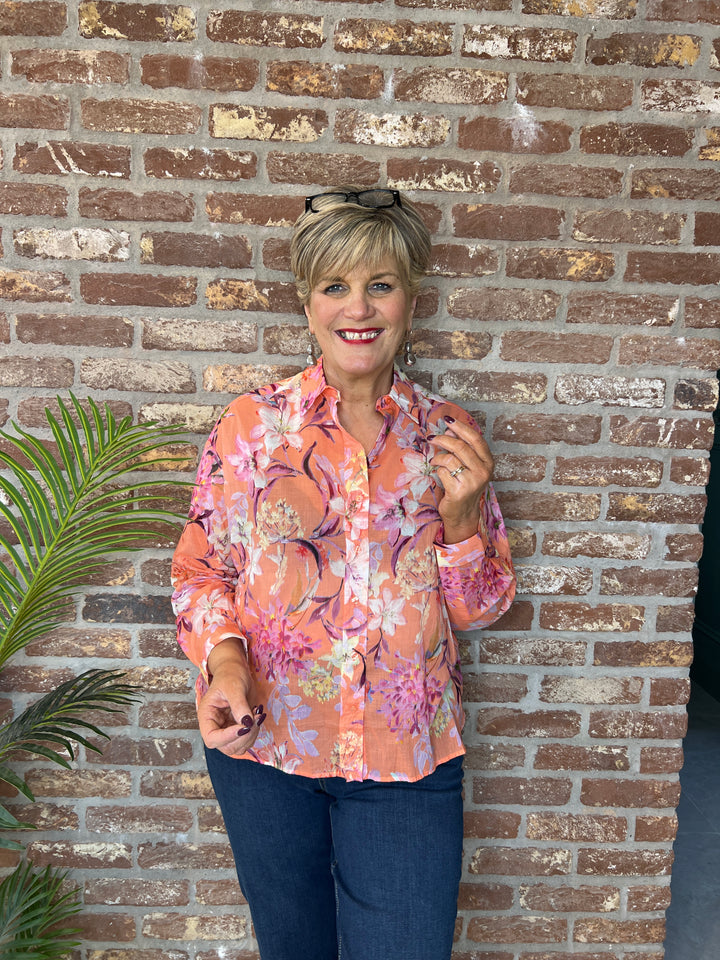 Milano Italy Patterned blouse In Peach multi