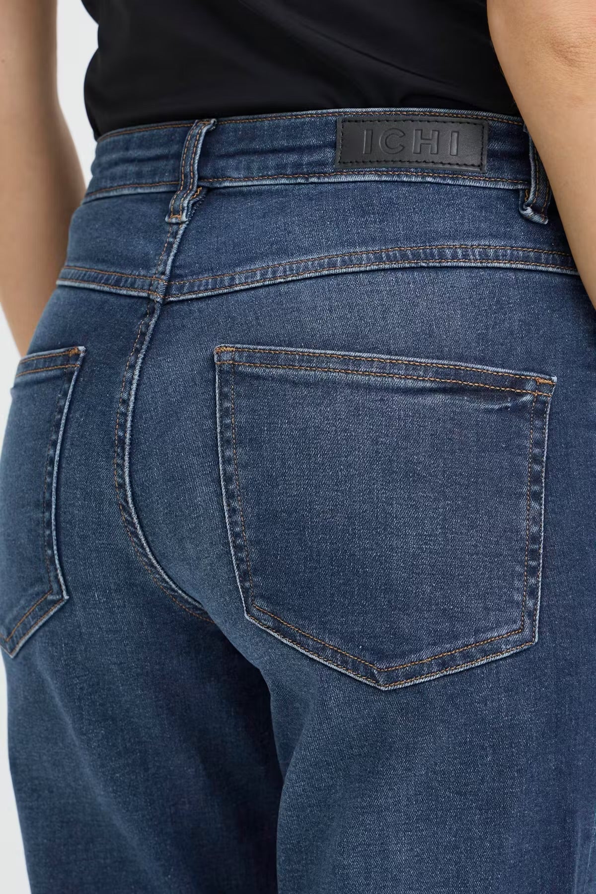 Ichi Twiggy Raven Cropped Jeans In Dark Blue