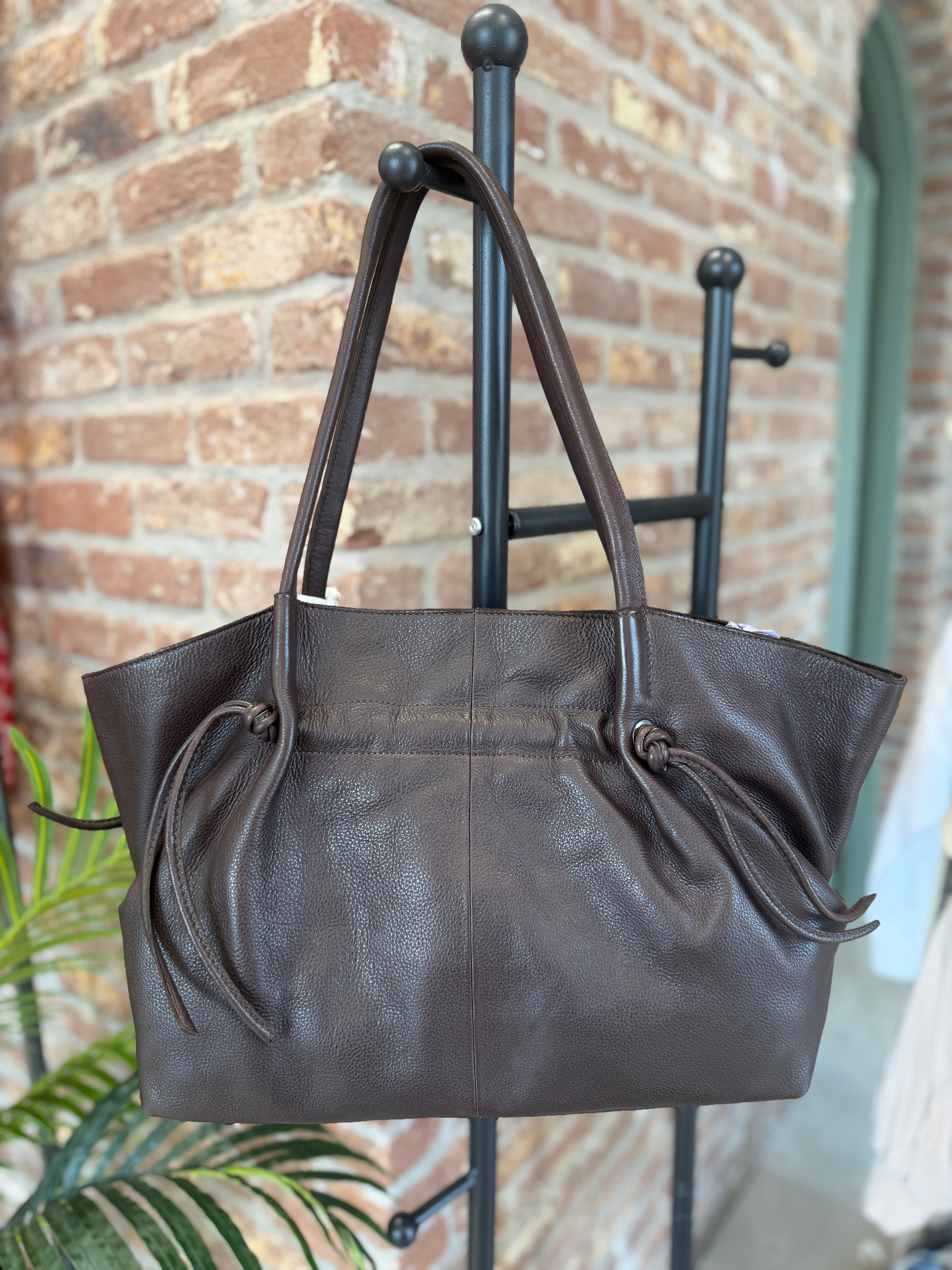BIBA leather Brumley shoulder bag in Aubergine