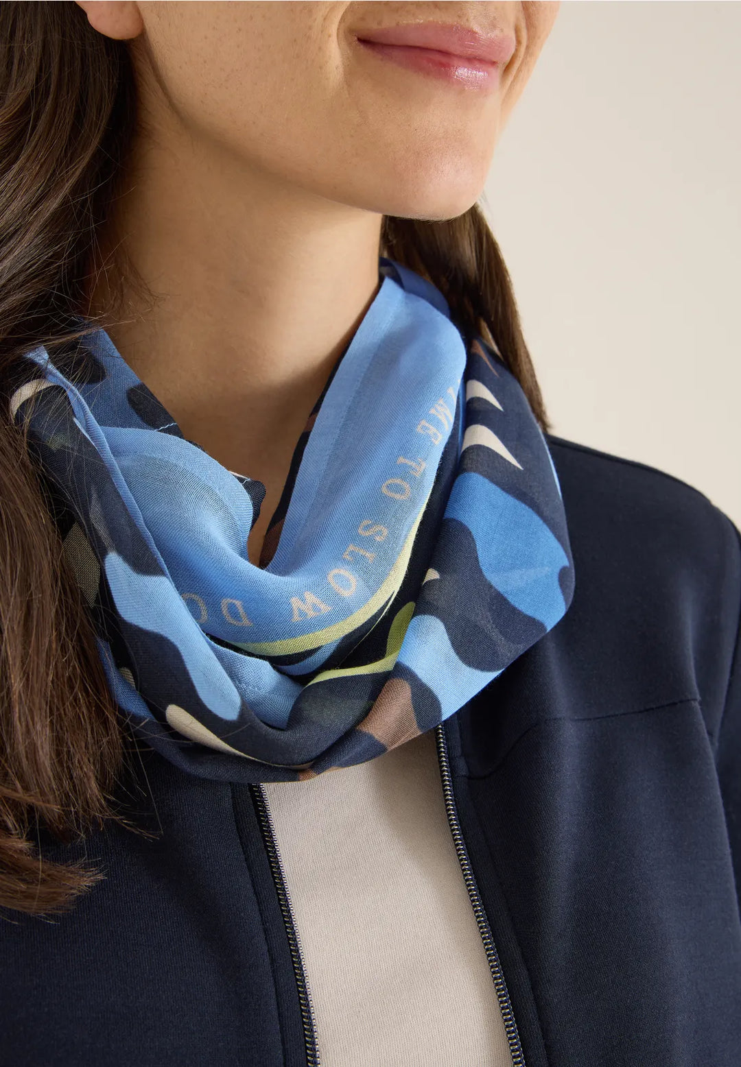 Cecil Print Loop Snood In Universal Blue