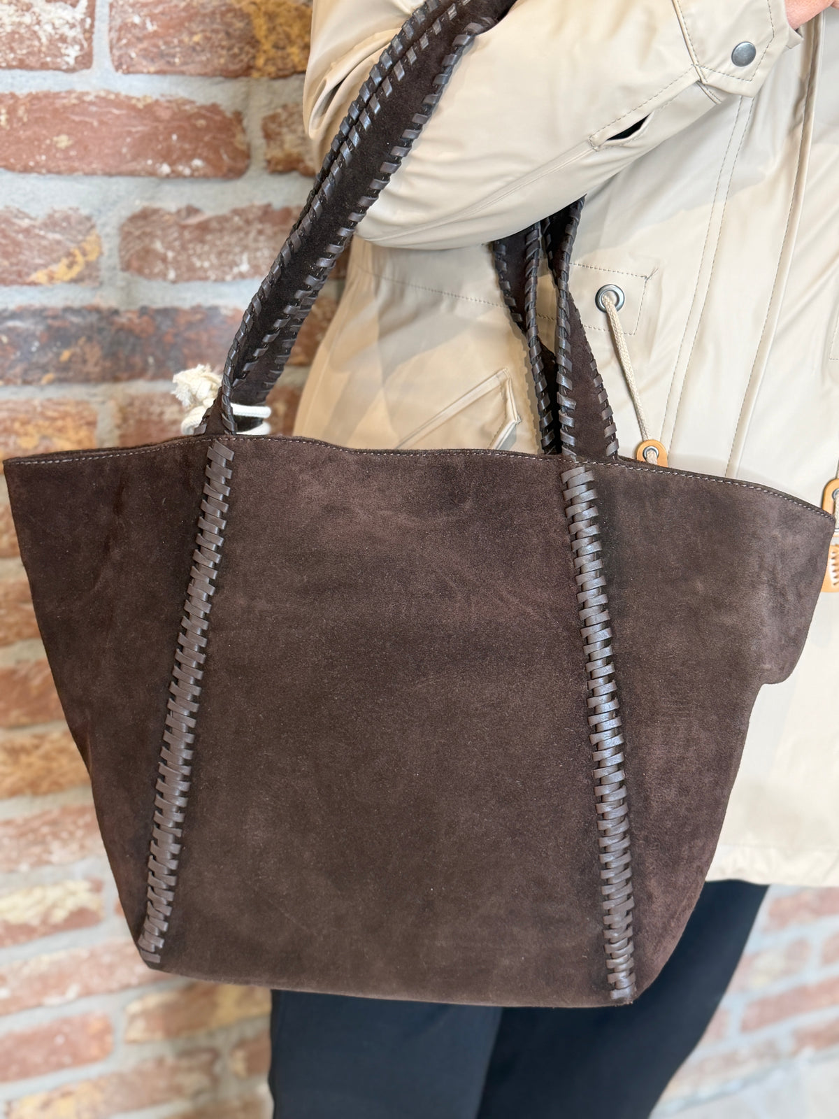 BIBA narrows leather shoulder bag