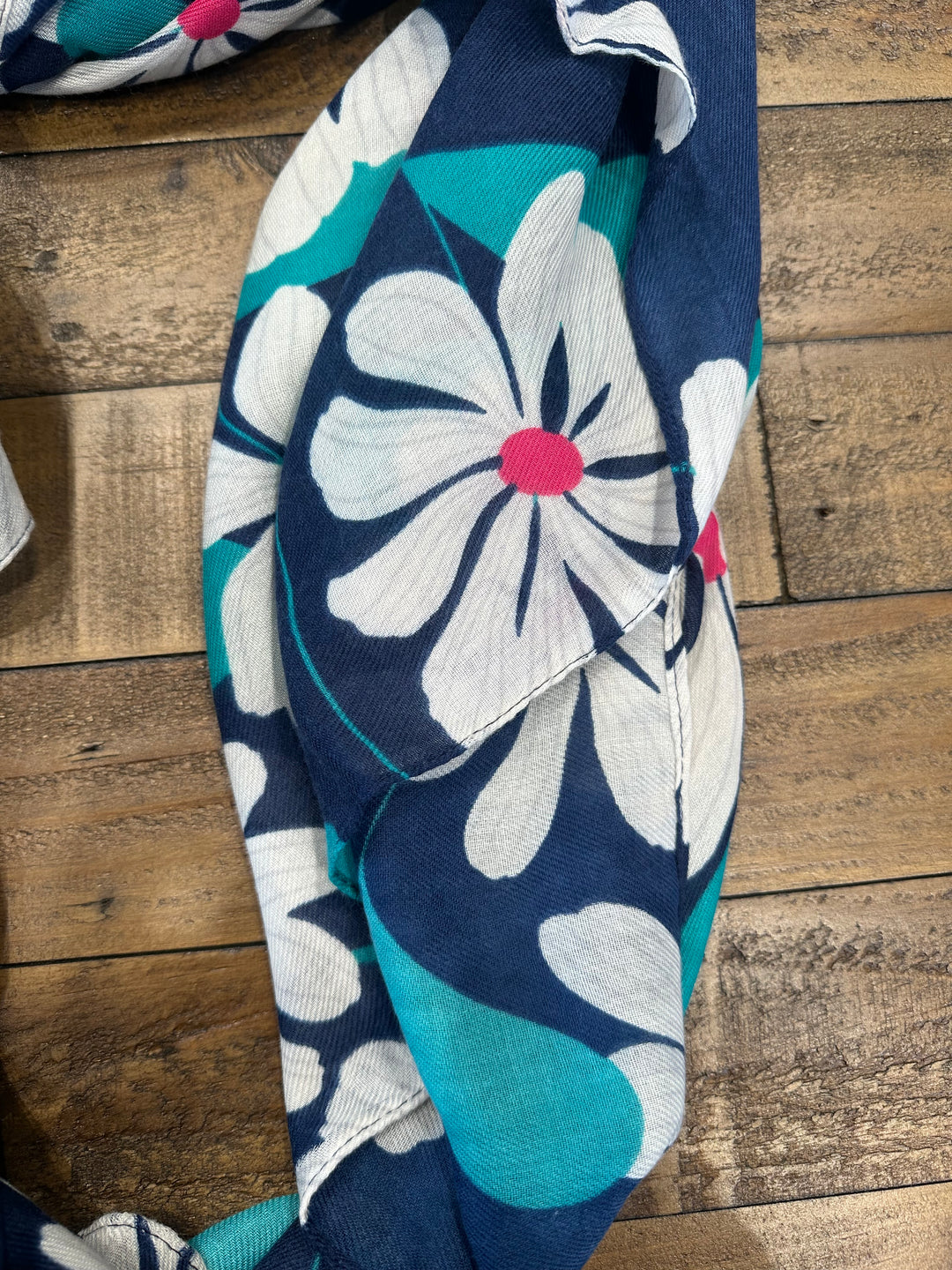 Amelia Bold Blooms Print Scarf In Navy