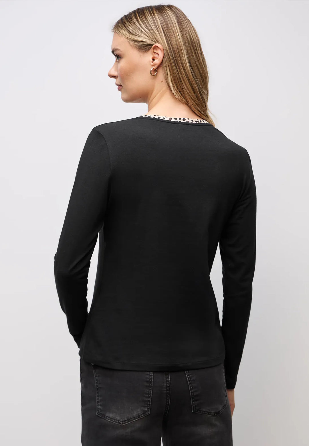 Street One Top With Leo Detail In Black