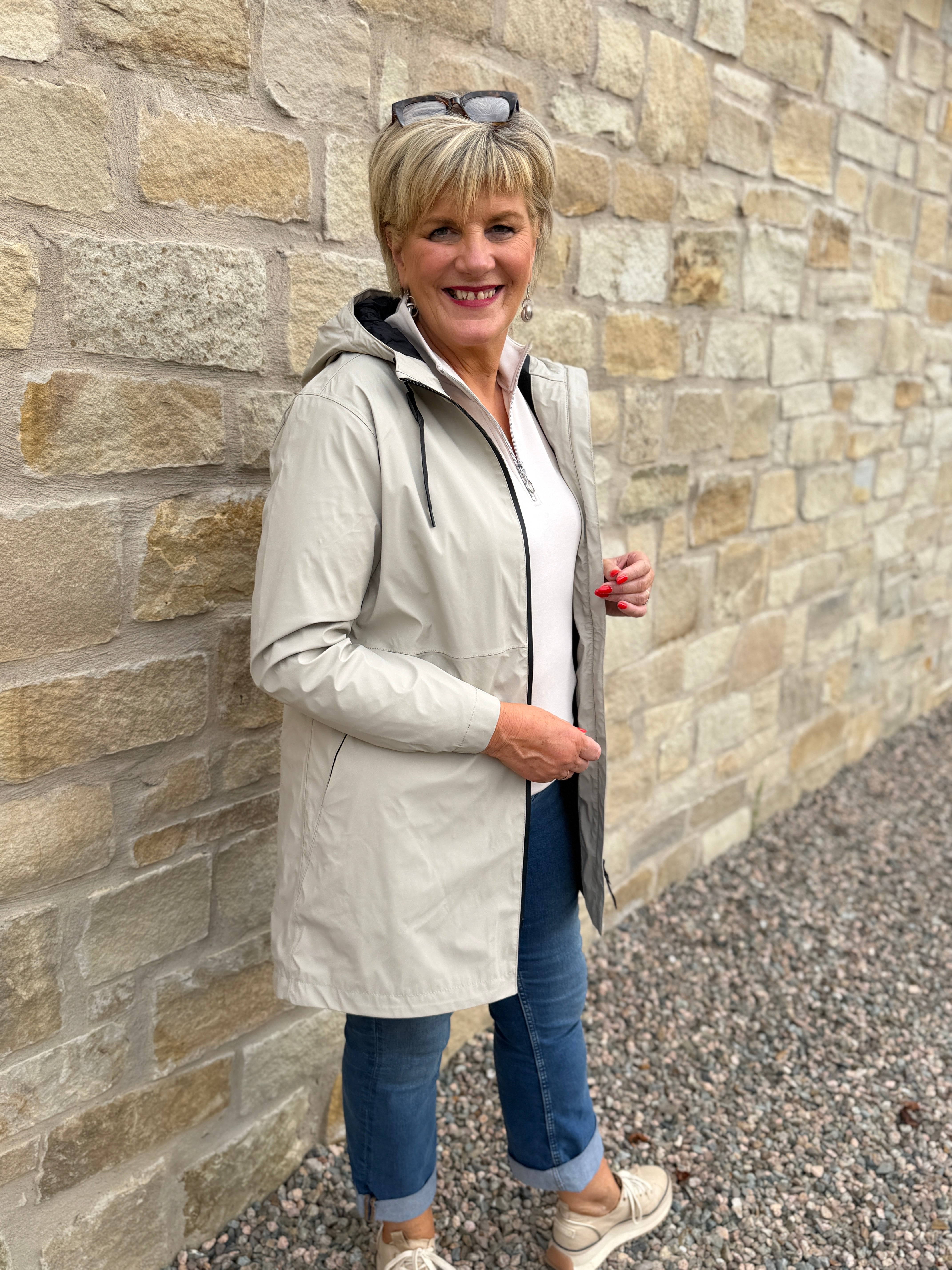 vand raincoat in Stone Grey