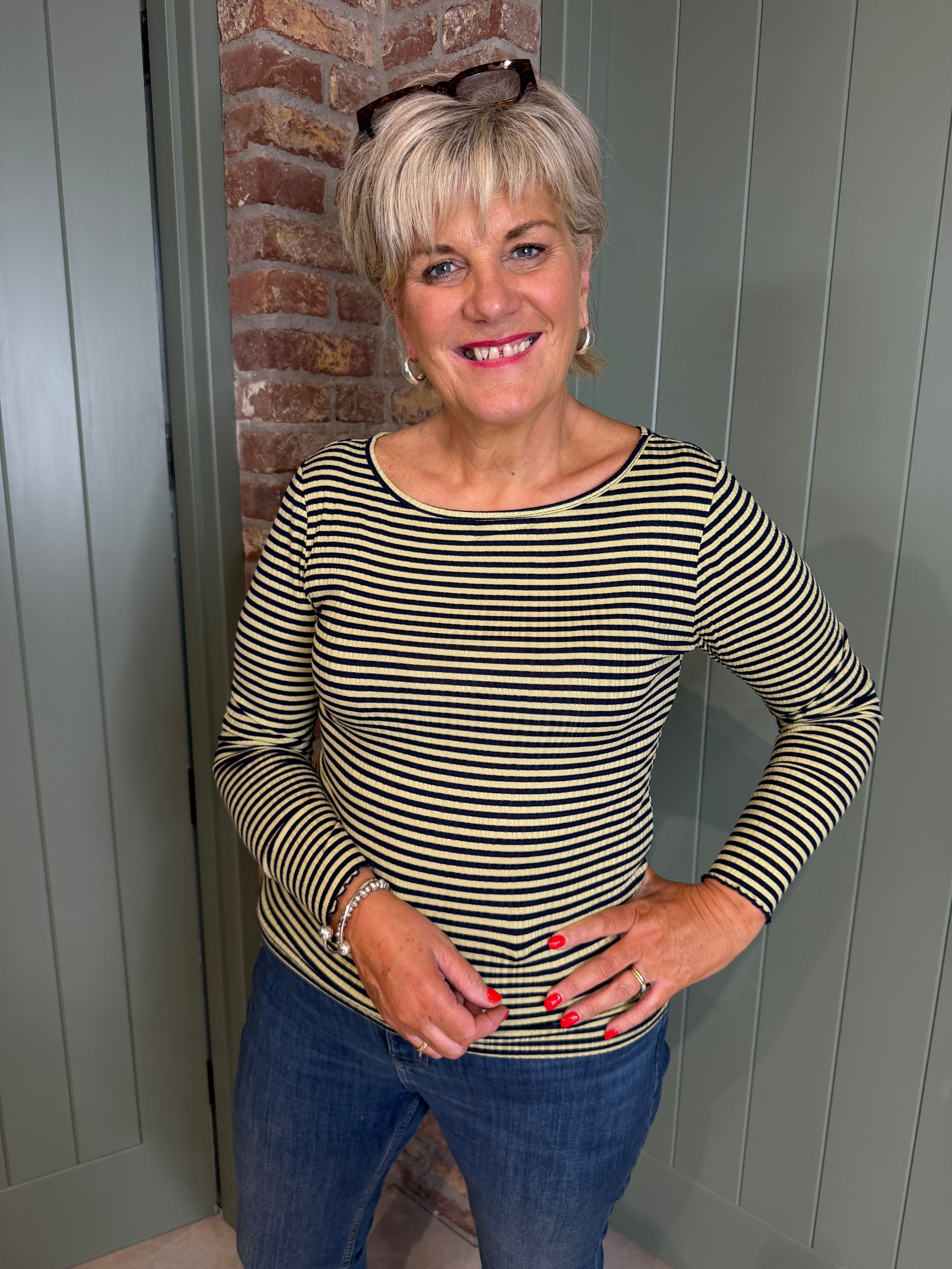 striped top in Navy & lime