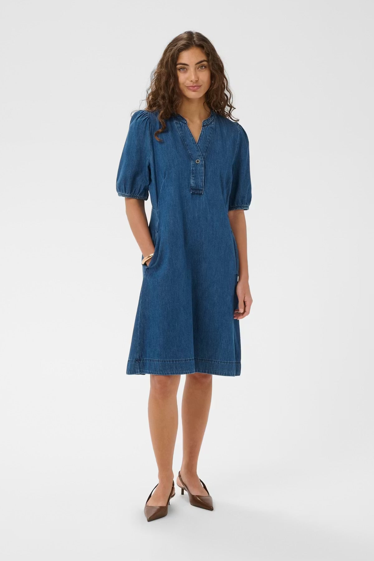 Culture Arpa Denim dress in Dark Blue wash