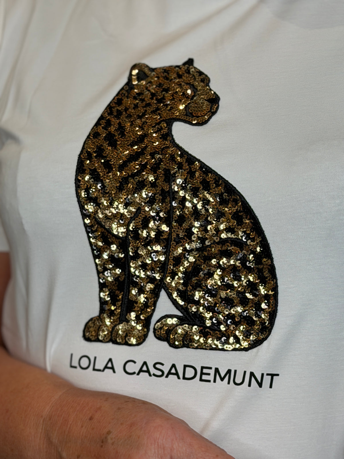 T-shirt with sequin Leopard In white