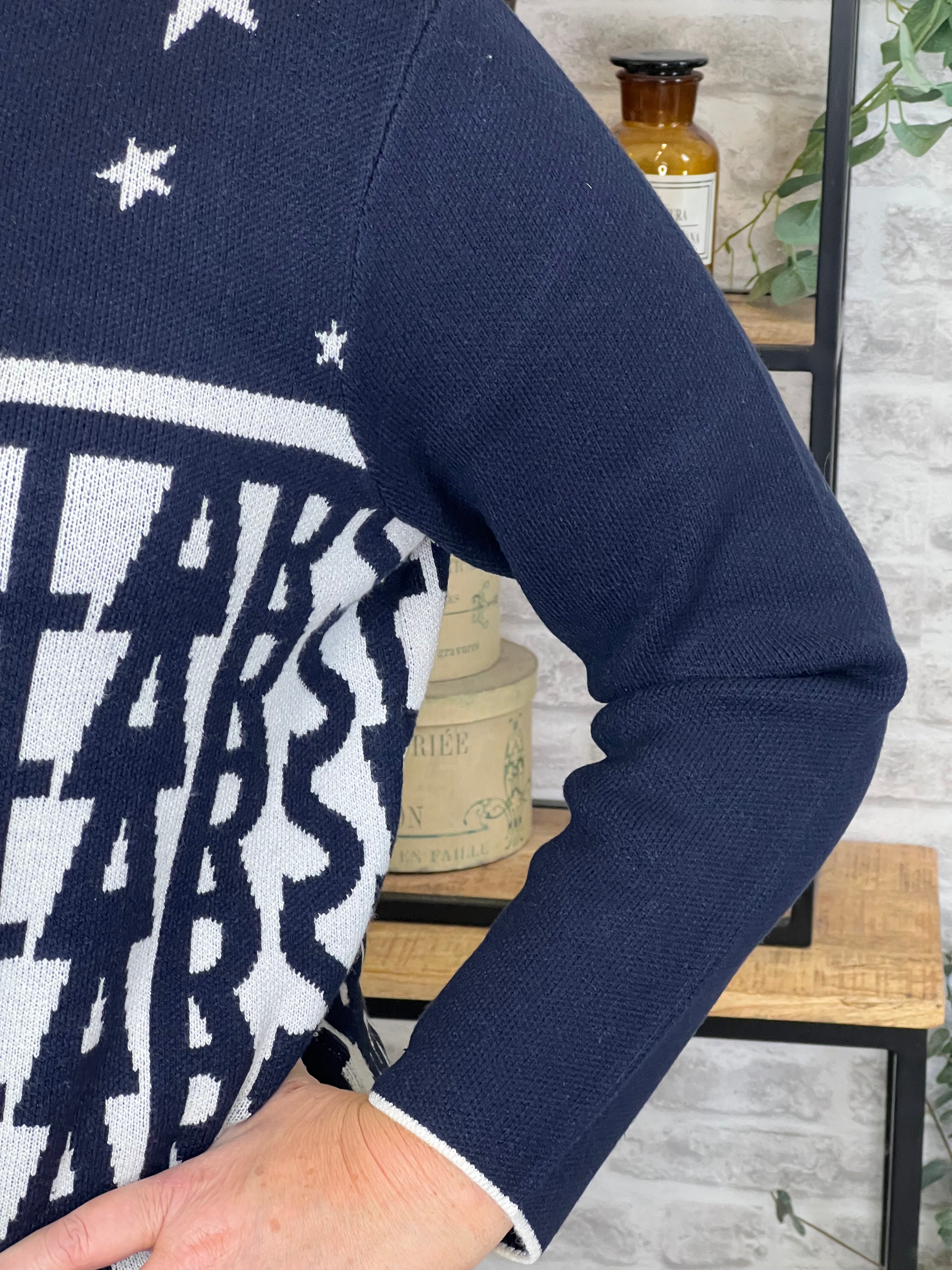 Oui Pullover With Star & wording In Dark Blue & White