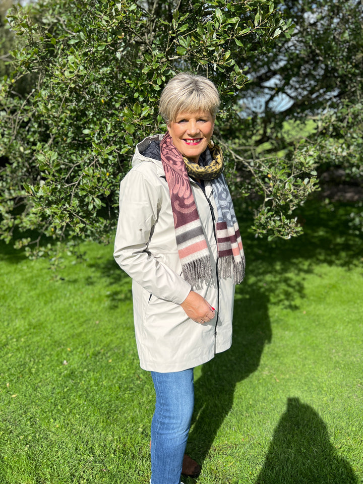 Tanta vand raincoat in Stone Grey