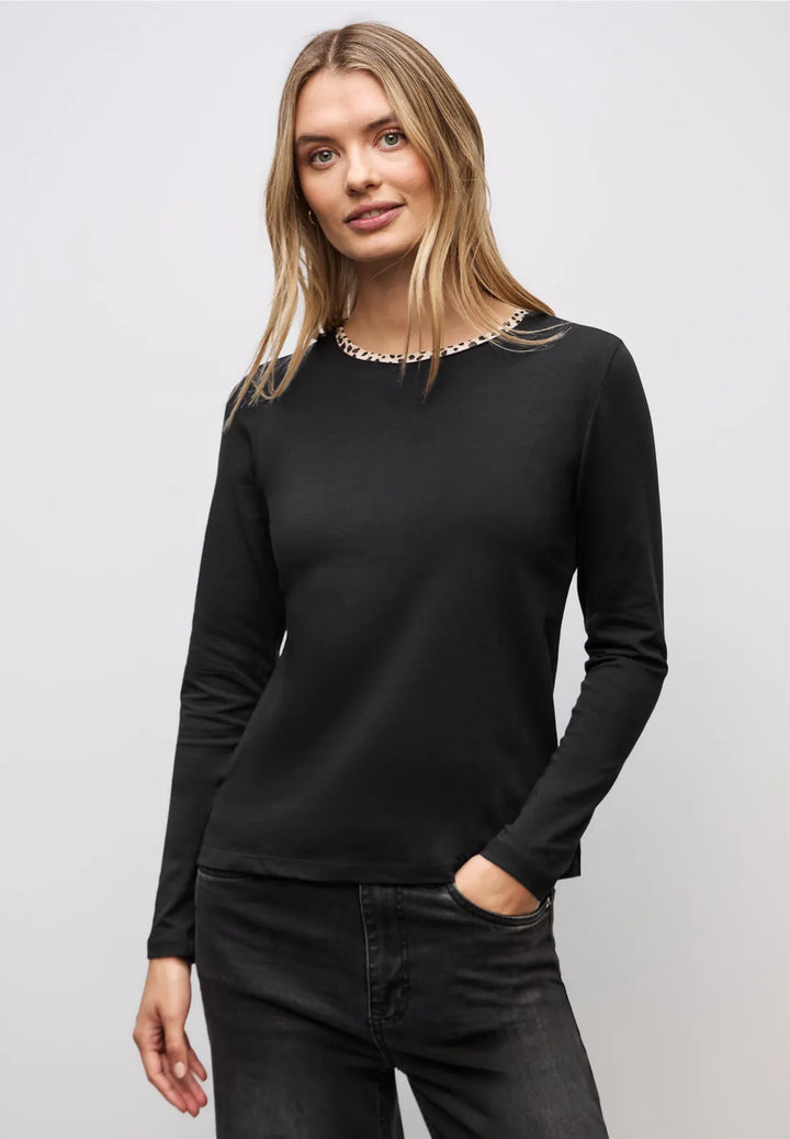 Street One Top With Leo Detail In Black