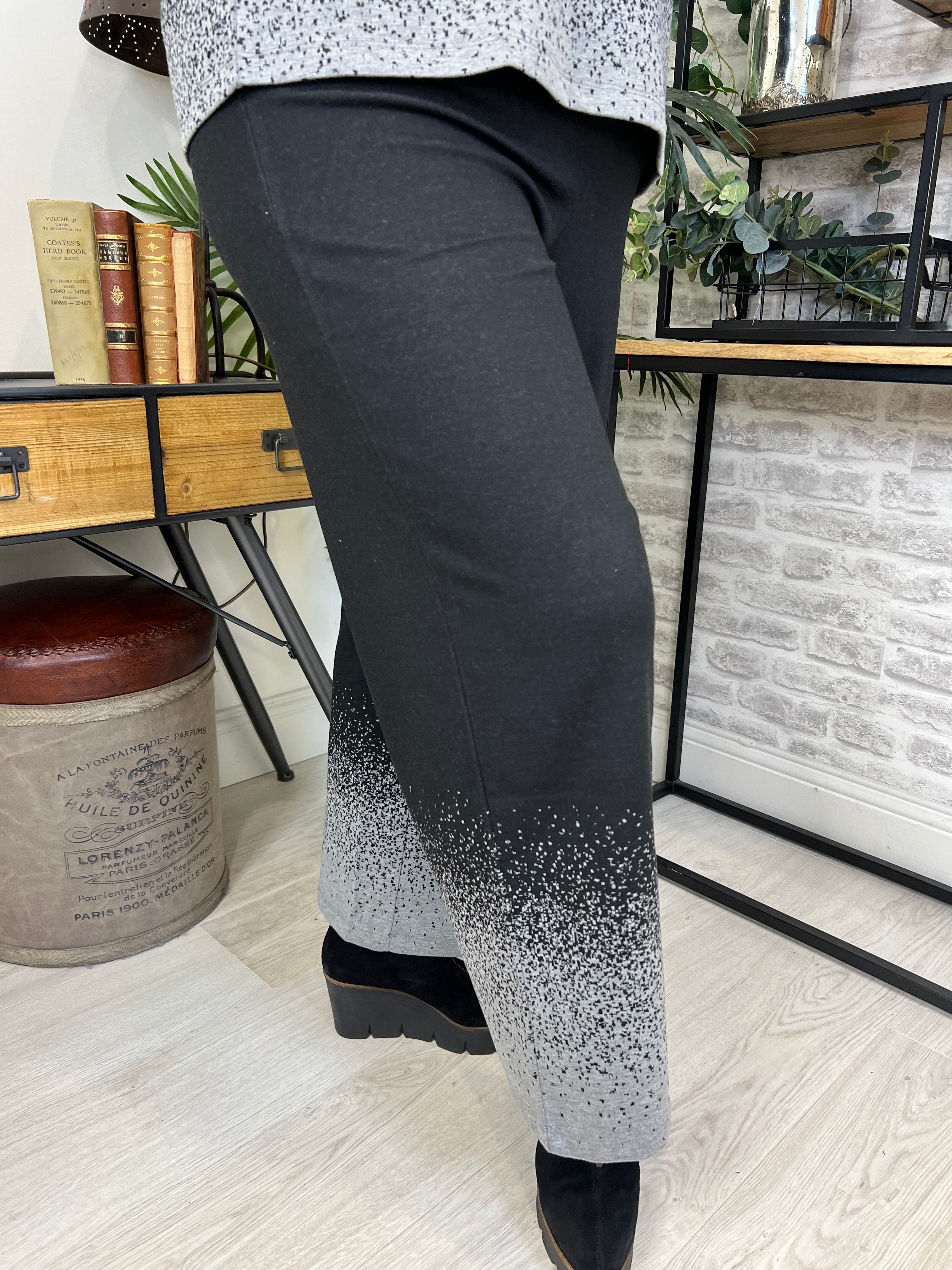 Ever Sassy Speckled Patterned Trousers In Black Multi