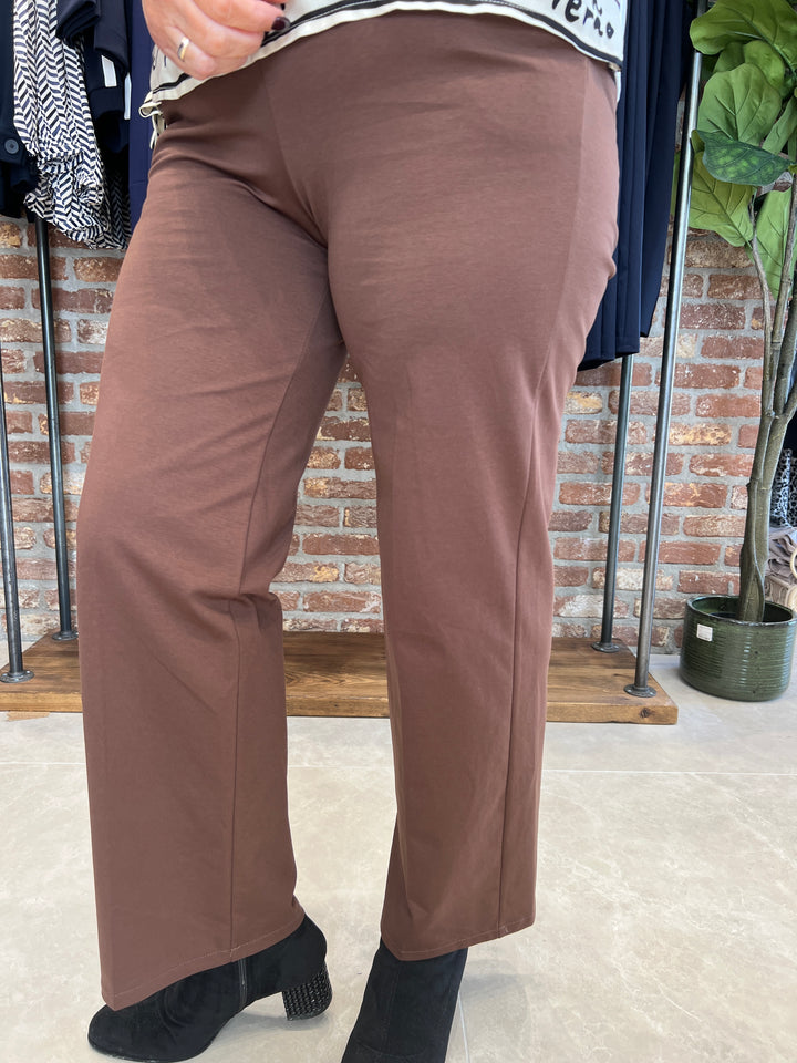 Deck By Decollage Trousers In Chocolate