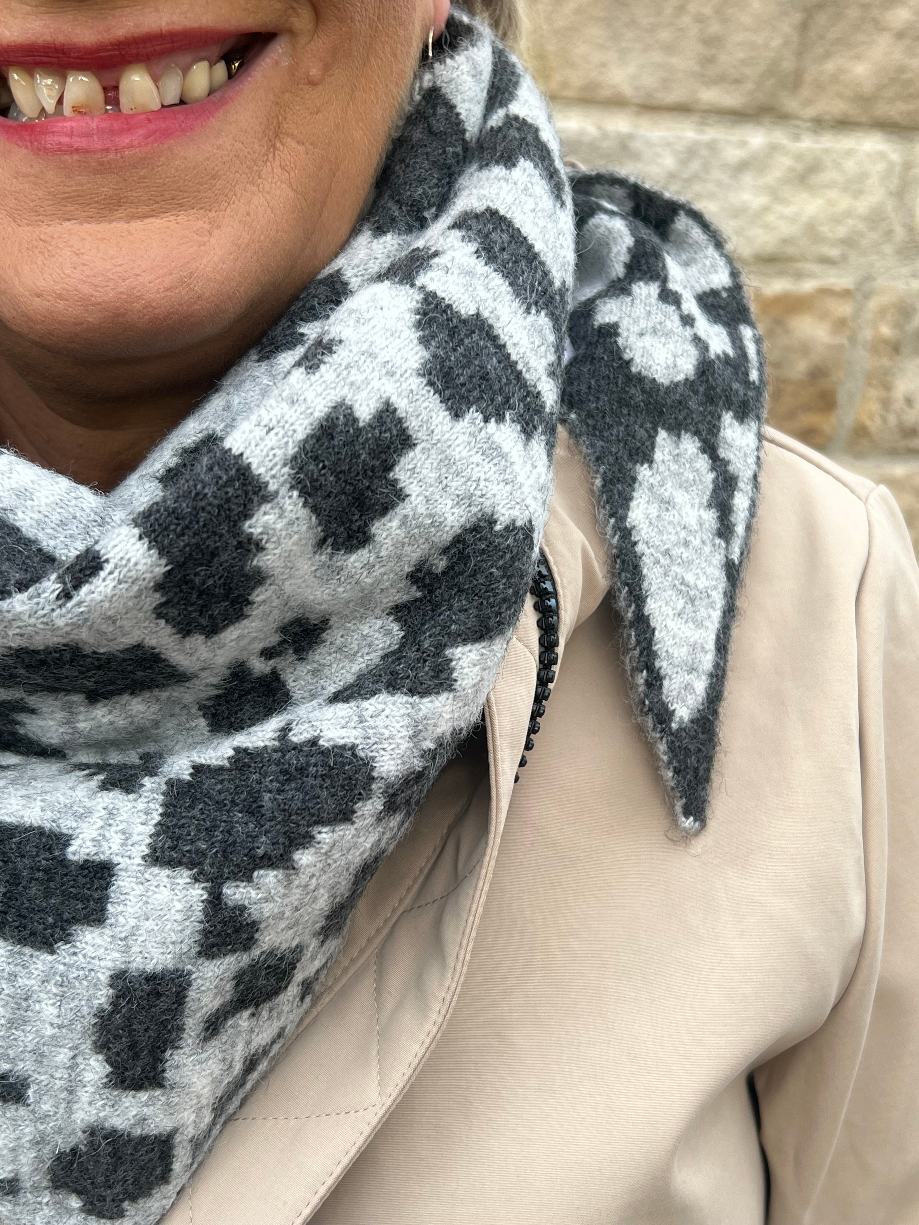 Knitted Triangle Scarf With Leo Design In Grey