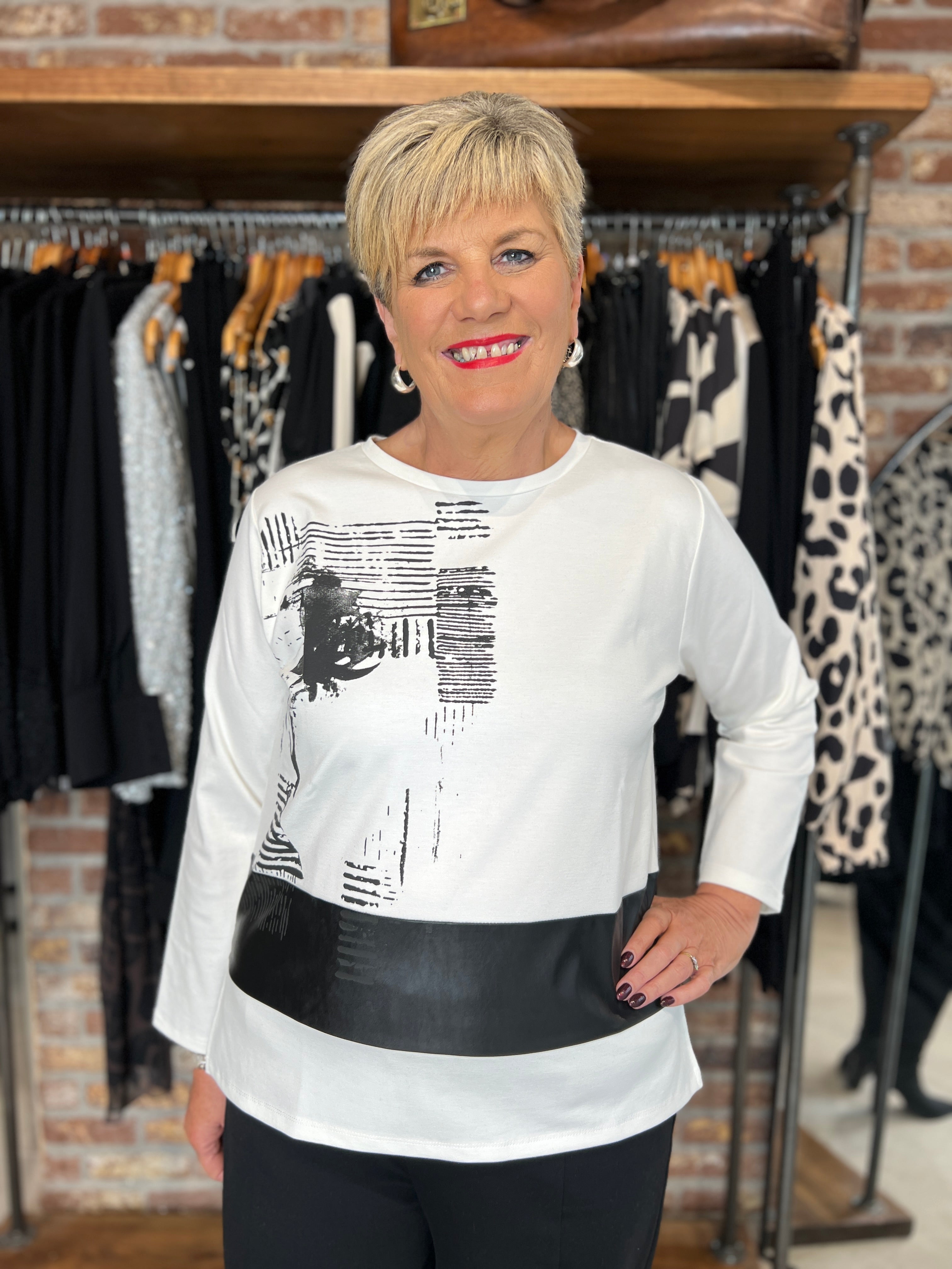 Peruzzi Flock Print Top In Cream & Black