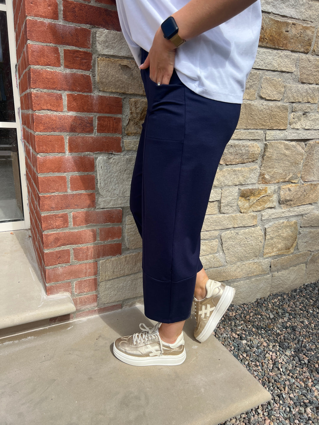 Peruzzi Slouch Trousers In Navy