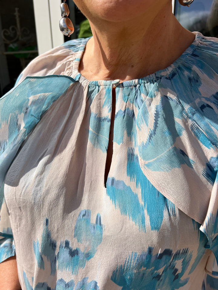 Saint Tropez shaded floral blouse In Blue