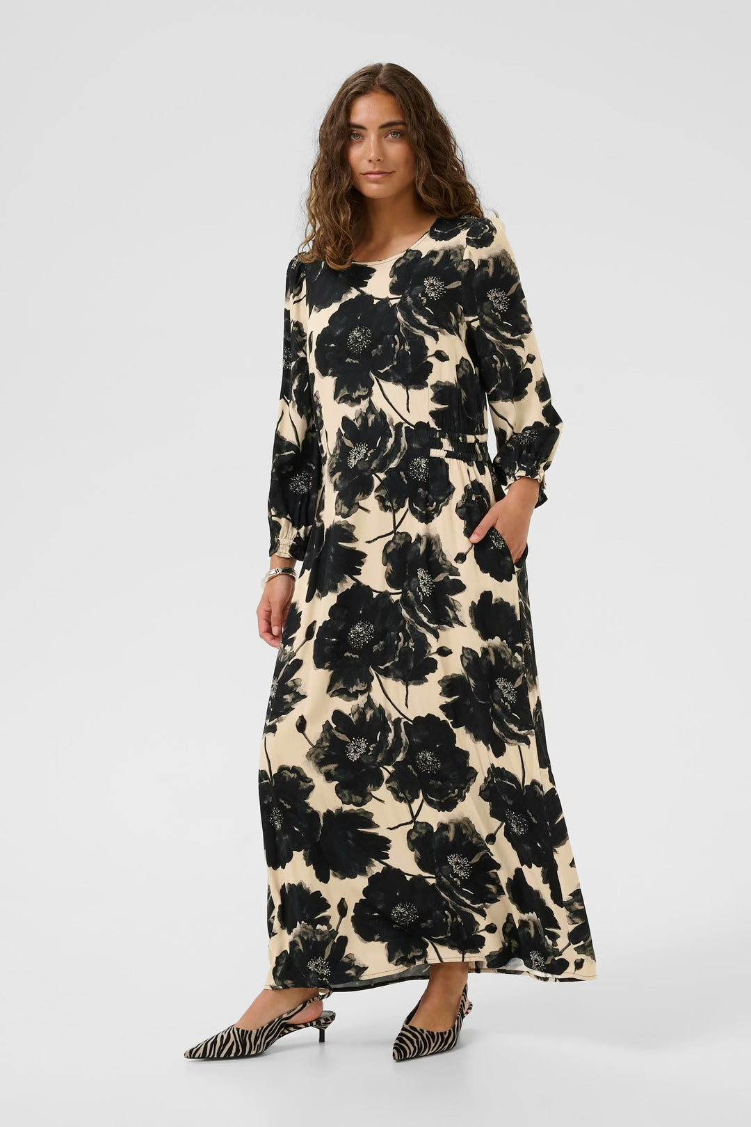 Culture Floral Pattern Dress In Black & Off White