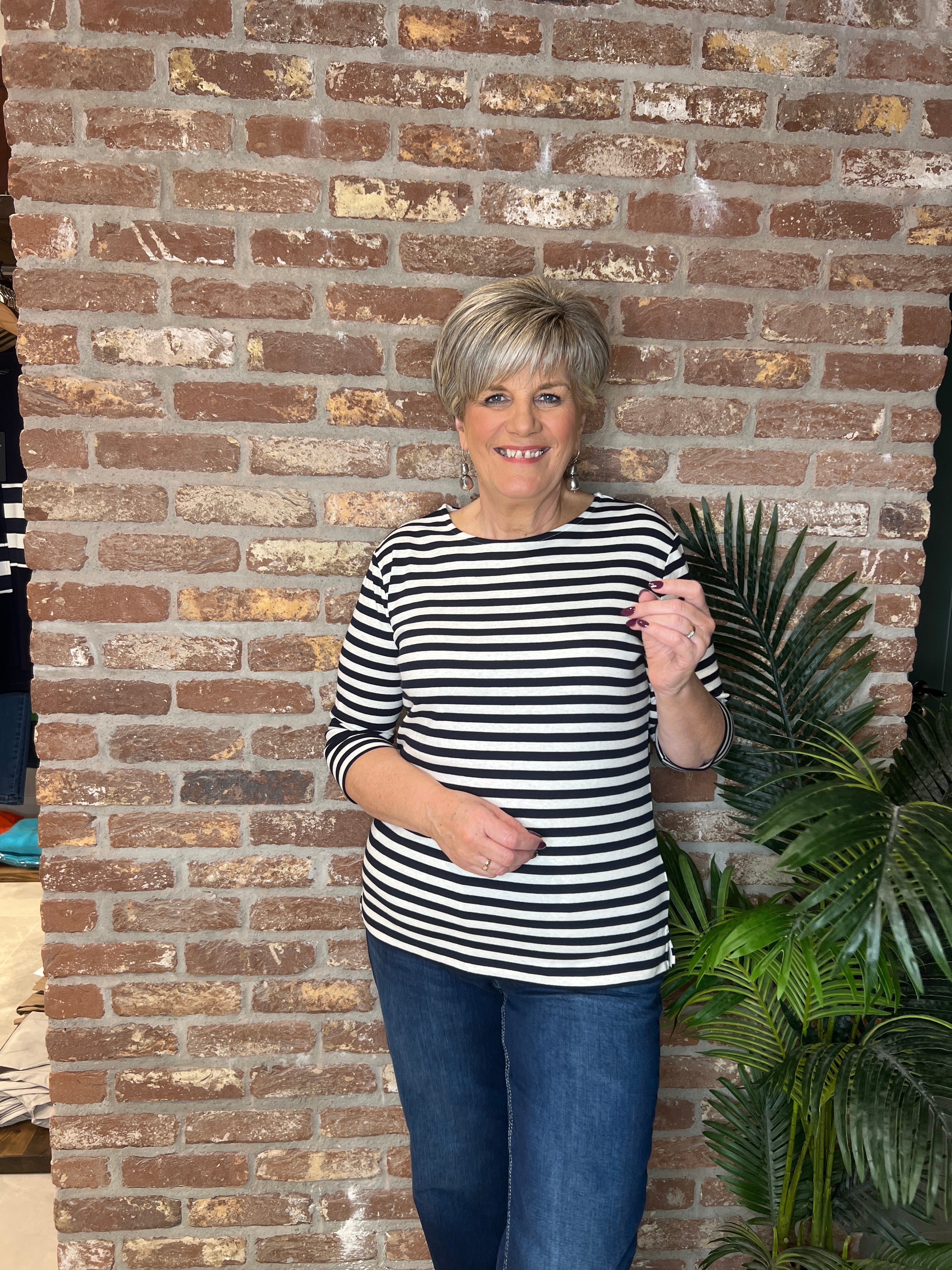 Oui Striped Soleila Top In White & Navy