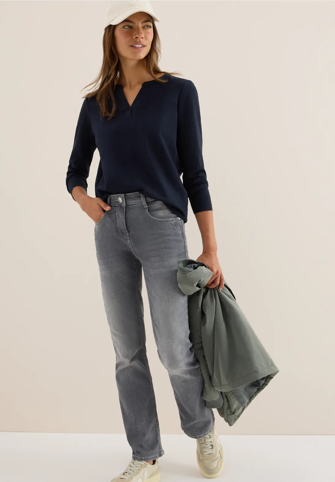 Cecil Split Neck Top In Navy