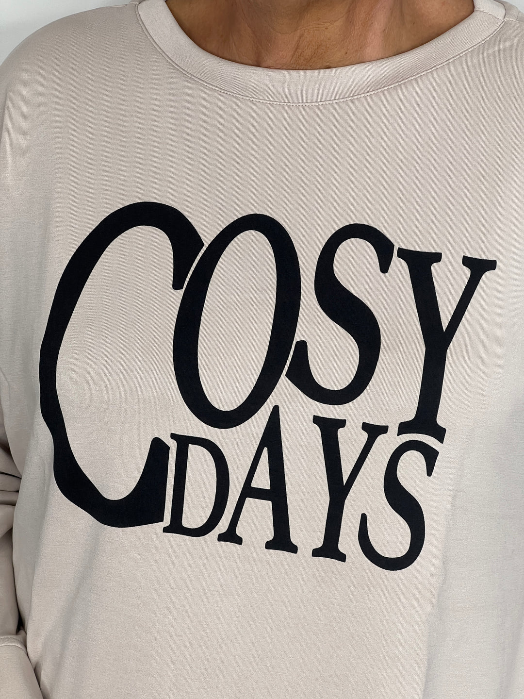 Milano Italy Sweatshirt In Cream