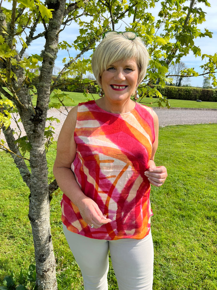 Milano Italy Sleeveless Blouse In Lobster Print