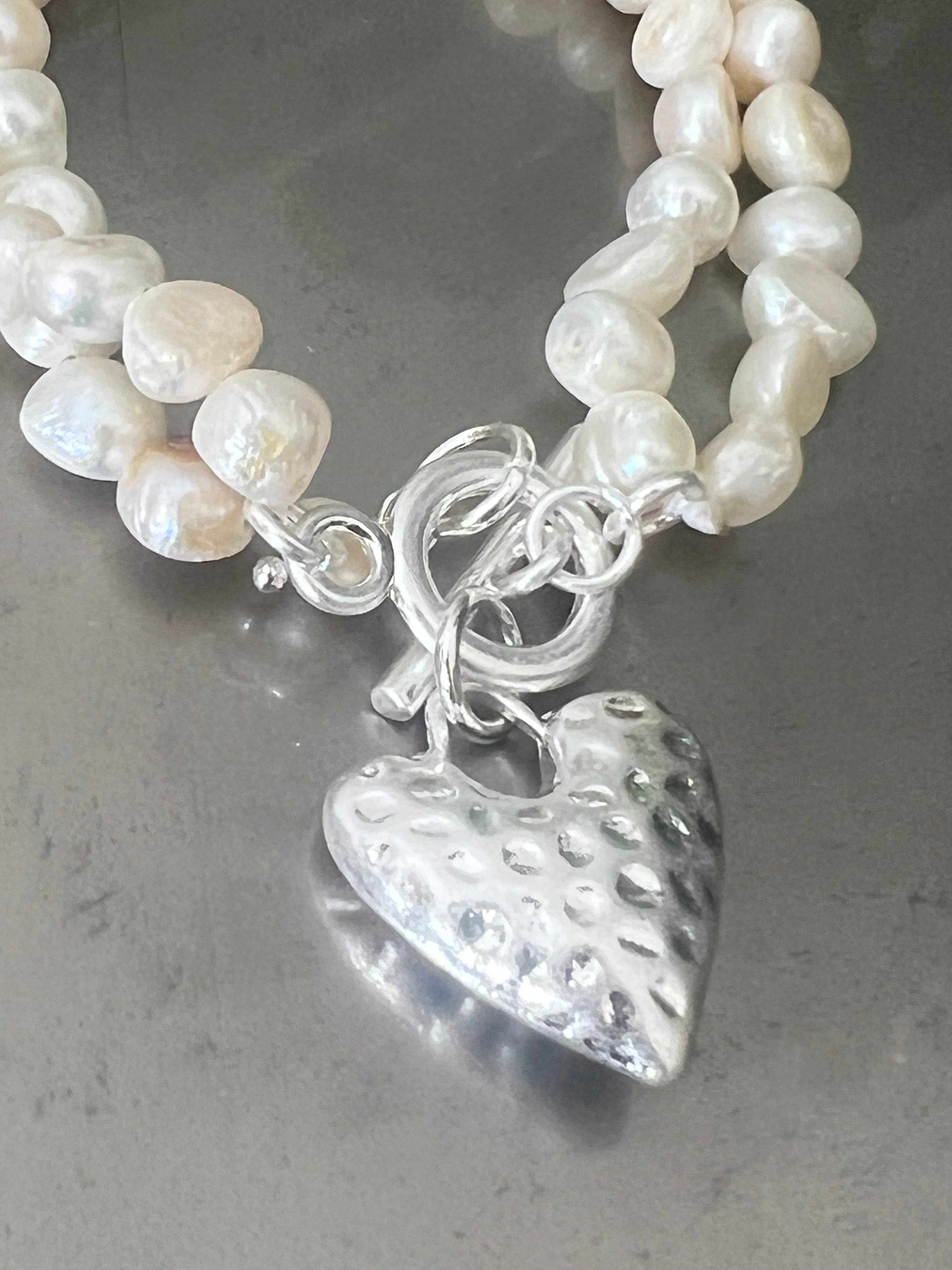 Eliza Gracious Freshwater Pearl With Beaten Heart In cream