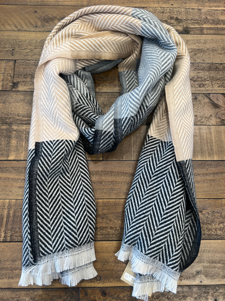 Soya Concept Ilsebet Scarf In Sand Multi