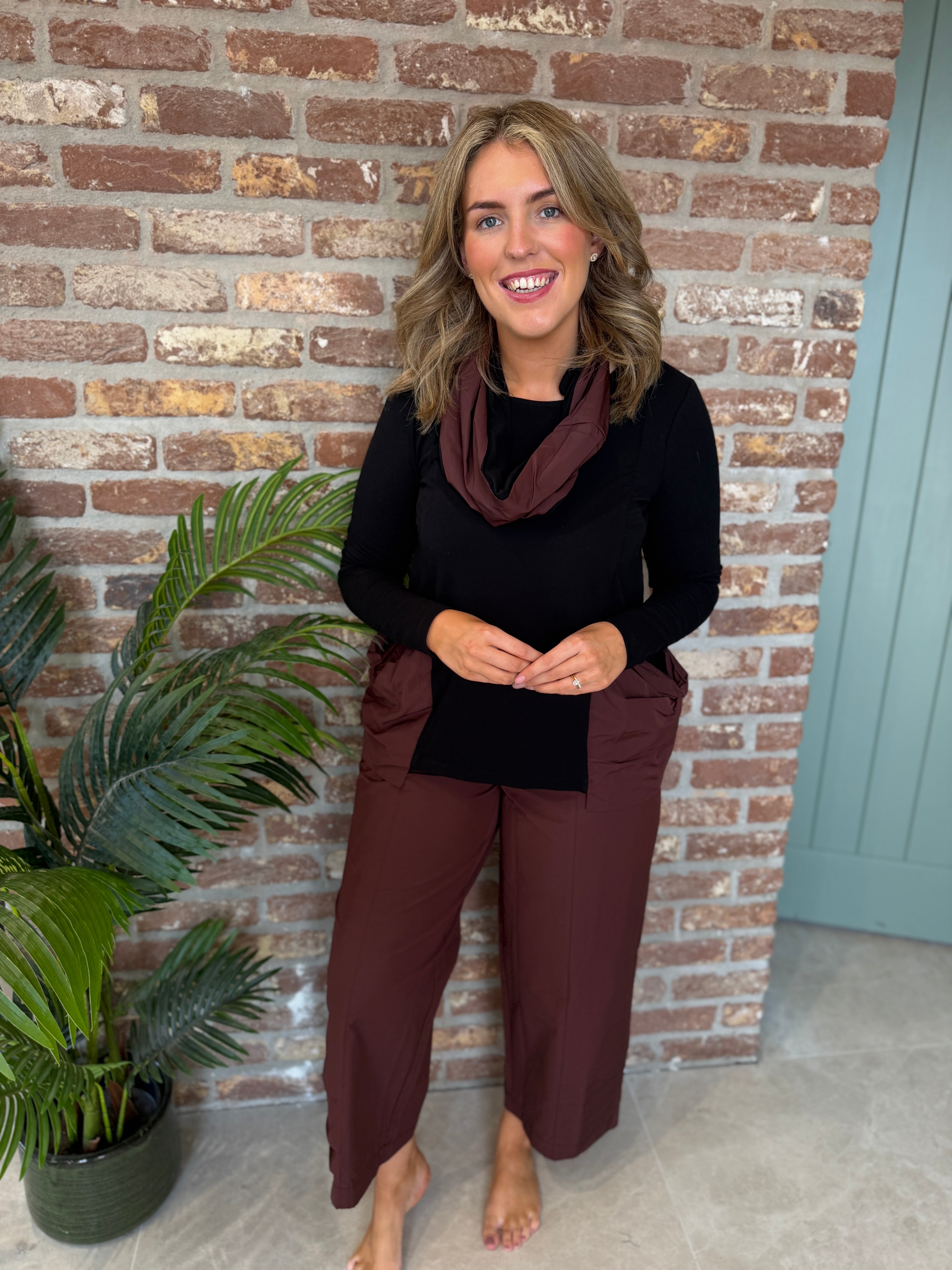 Block top with snood in brown & black