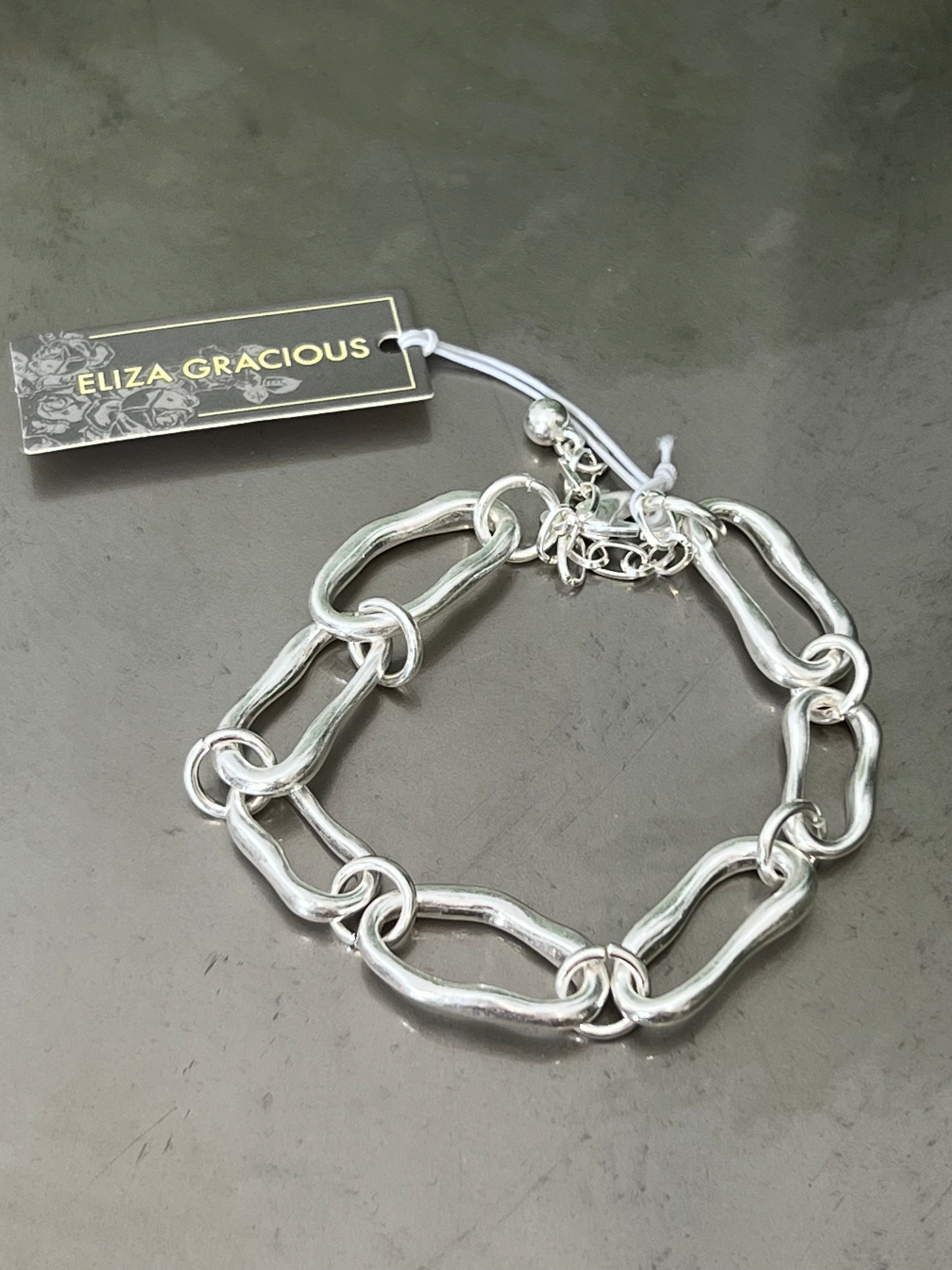 Eliza Gracious Mis-Shape Link Bracelet In silver