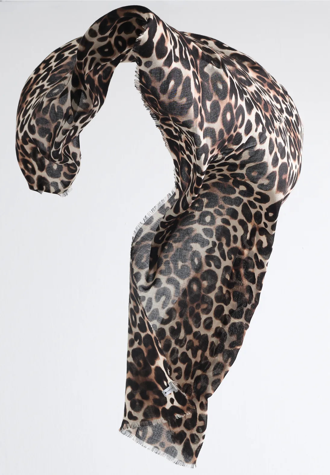 Leopard scarf in smooth stone