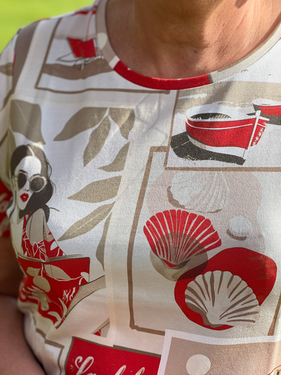 Monari Polarid Print T-shirt In Red Multi