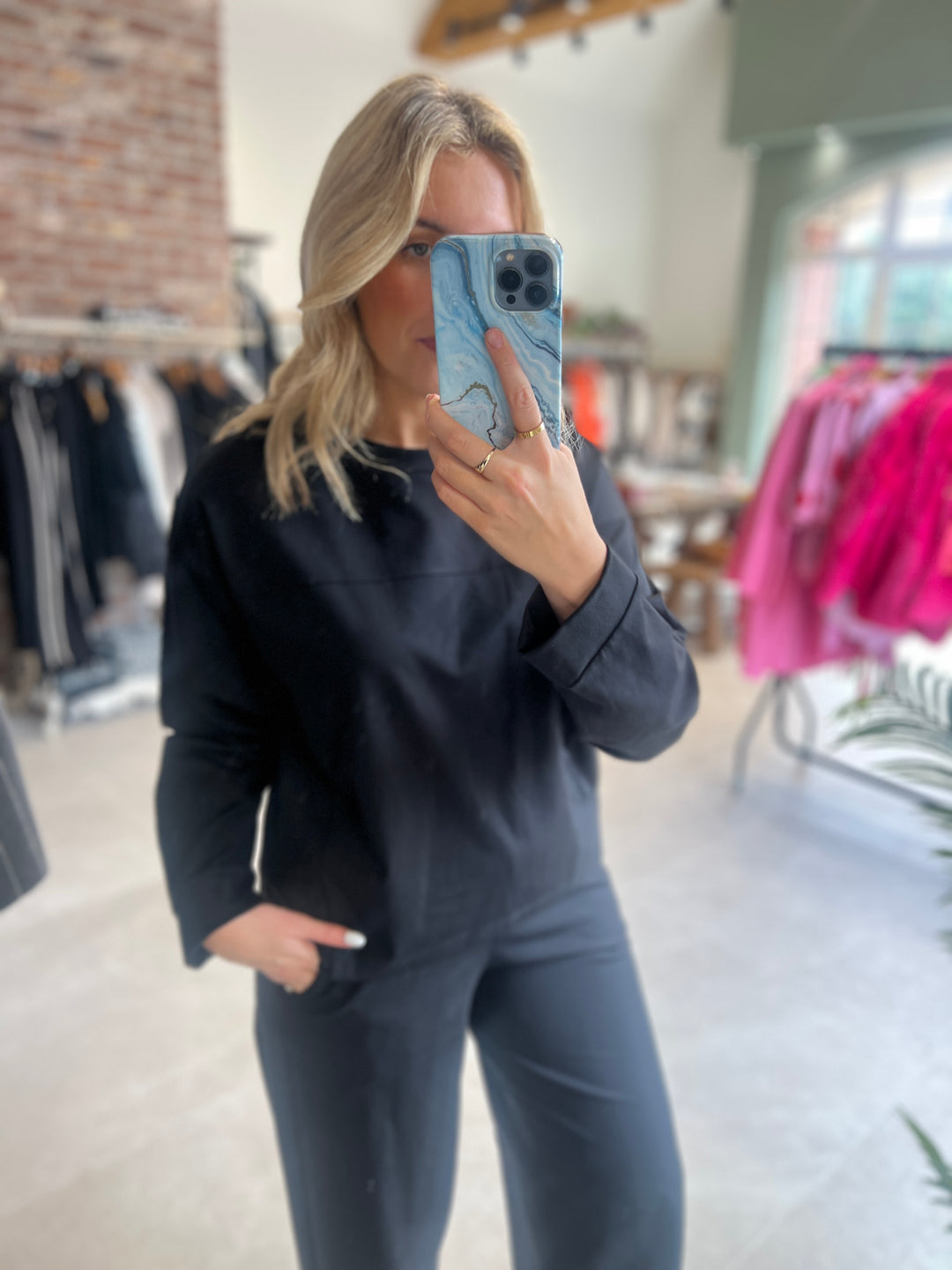 Deck By Decollage Leisure Top In Black