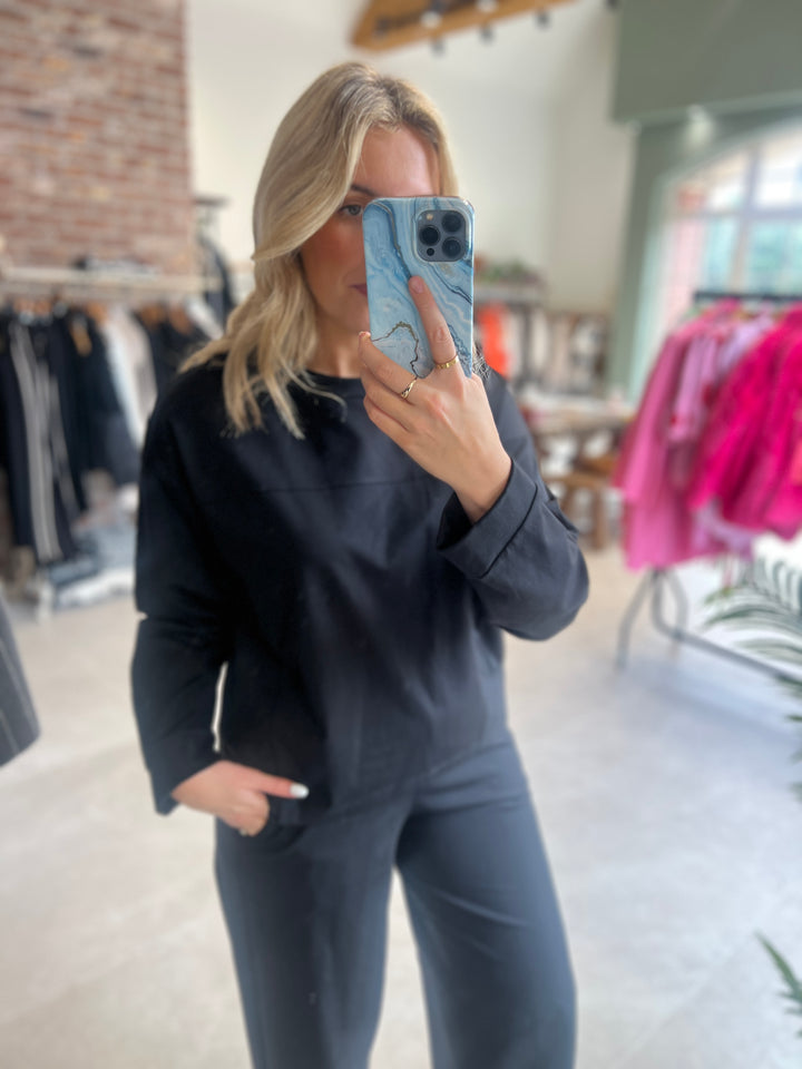 Deck By Decollage Leisure Top In Black