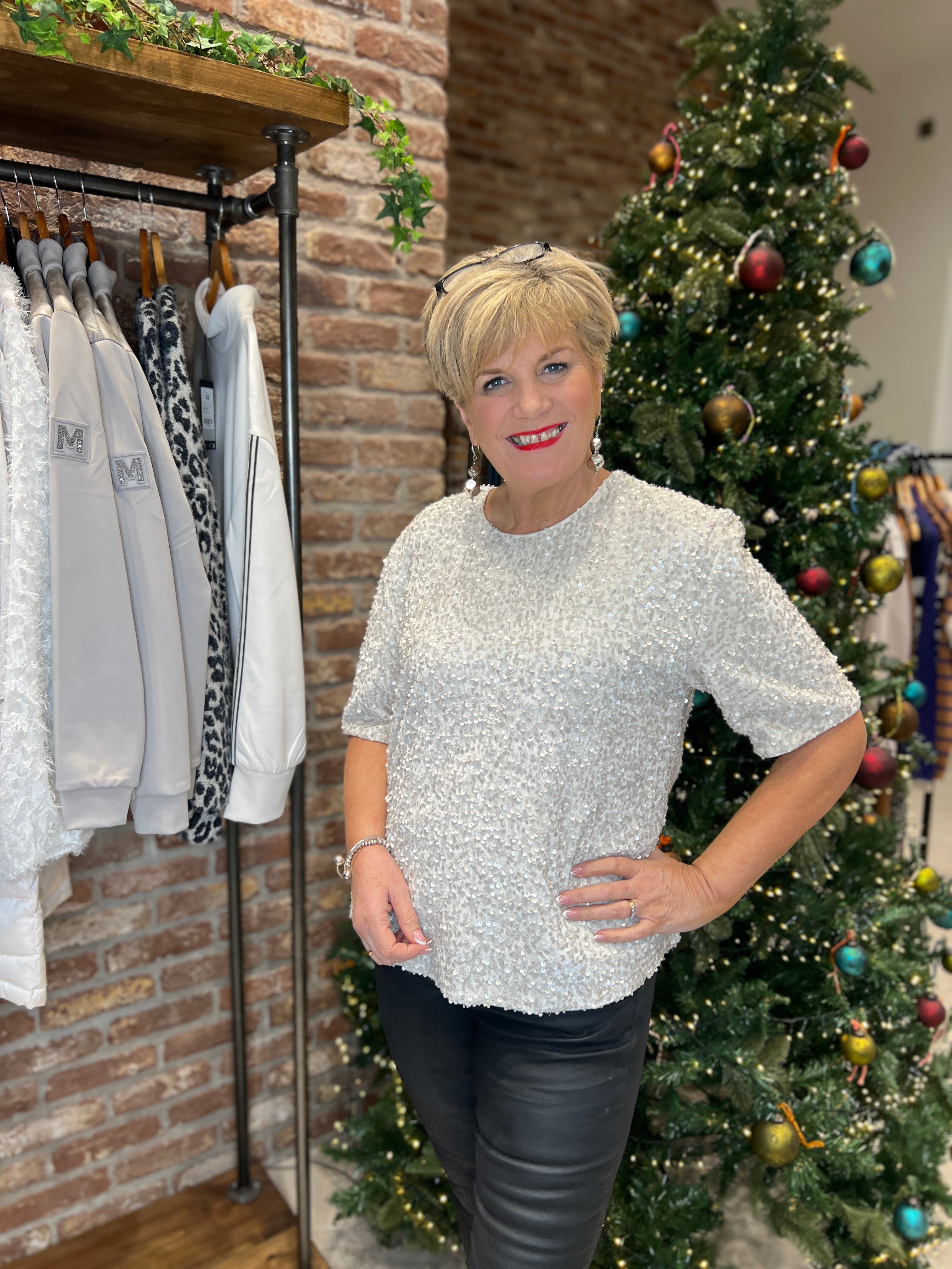 Culture Sequin Blouse In whitecap