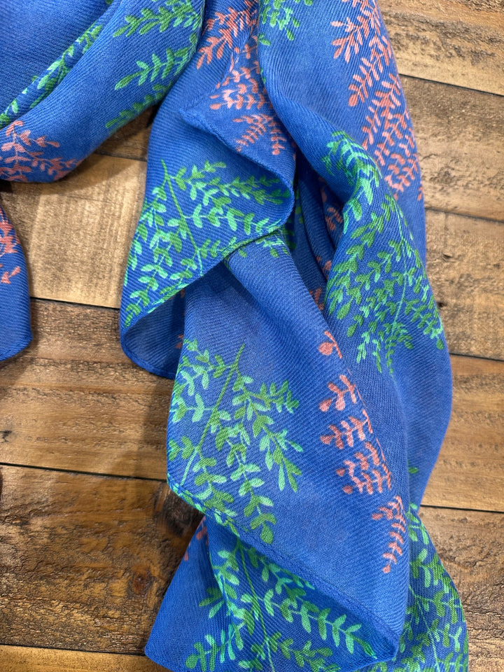 Amelia Lovely Leaves Print Scarf In Royal Blue