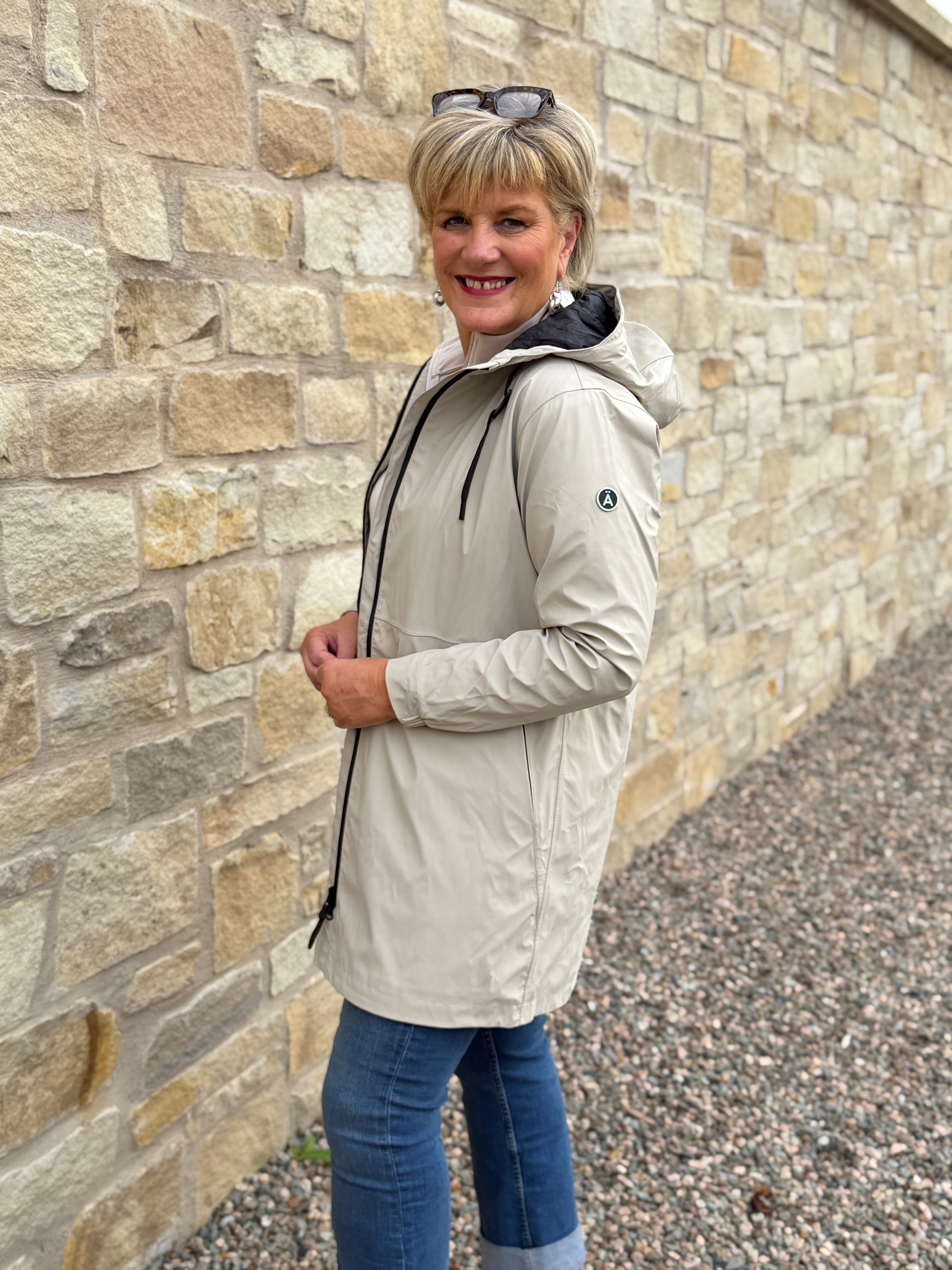 vand raincoat in Stone Grey