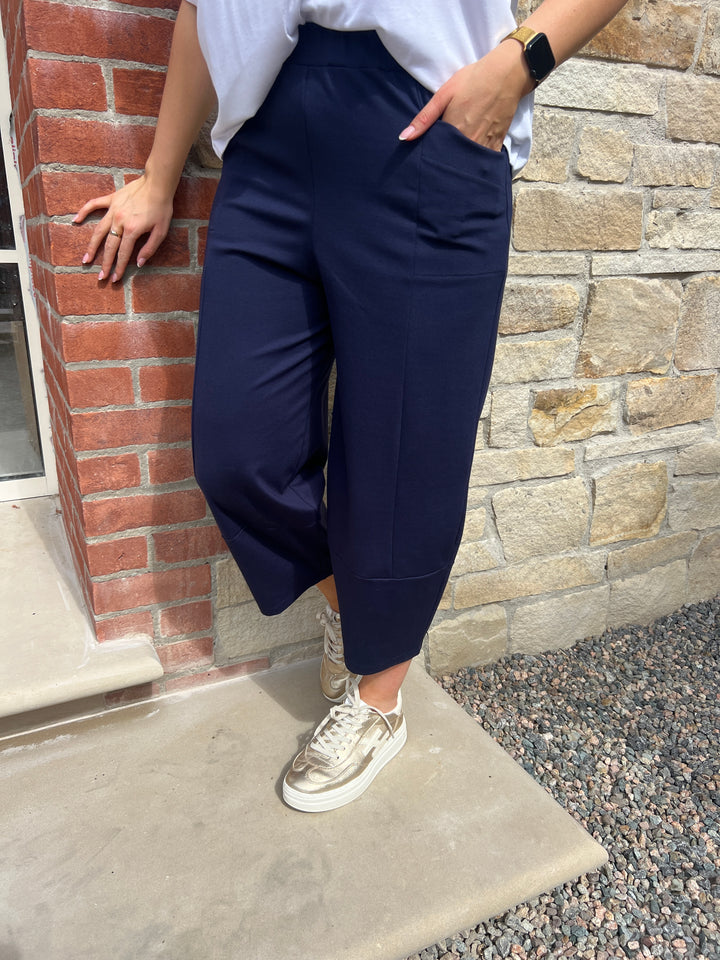 Peruzzi Slouch Trousers In Navy