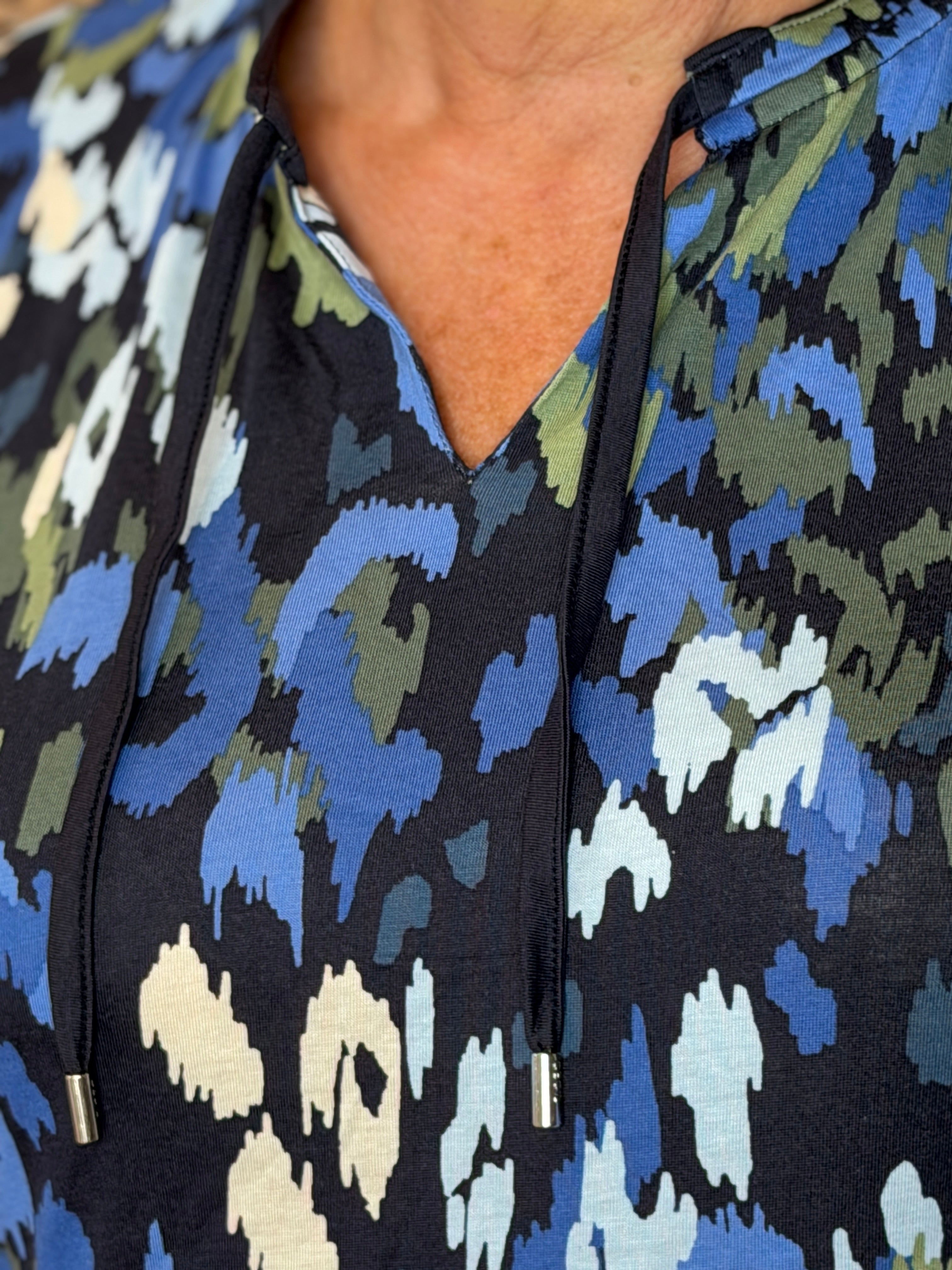 Cecil Patterned T-shirt With Toggles In Urban Dark Blue