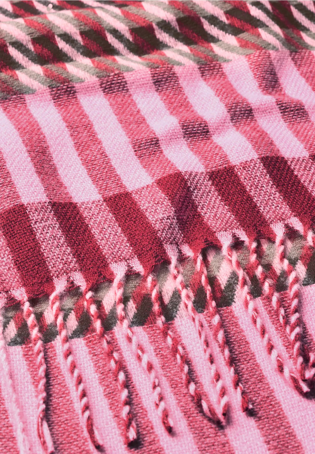 Houndstooth scarf in vintage red