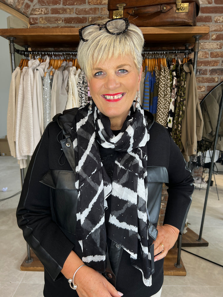 Monari Scarf With Print In Black Multi