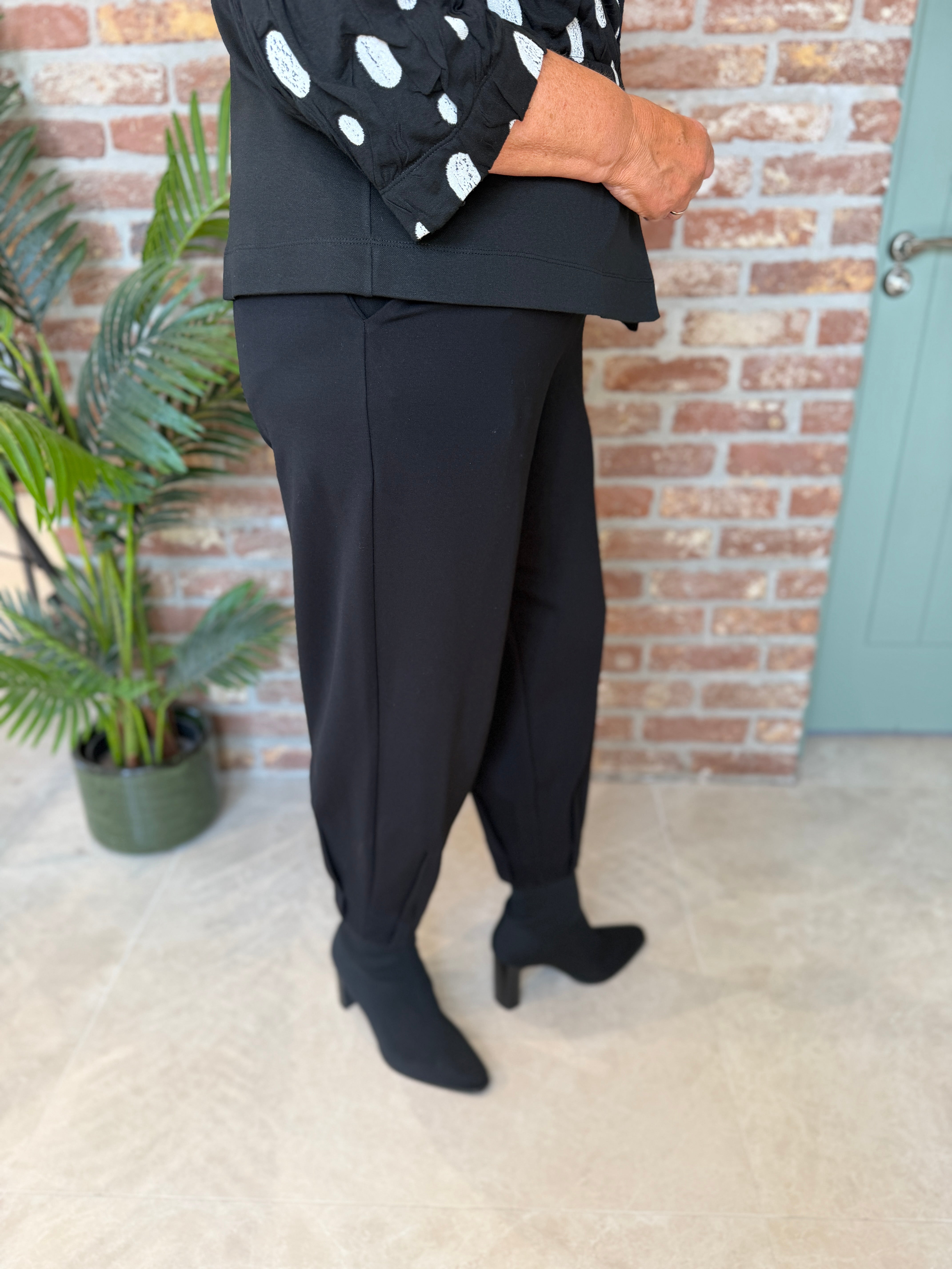 pin tuck hem trousers