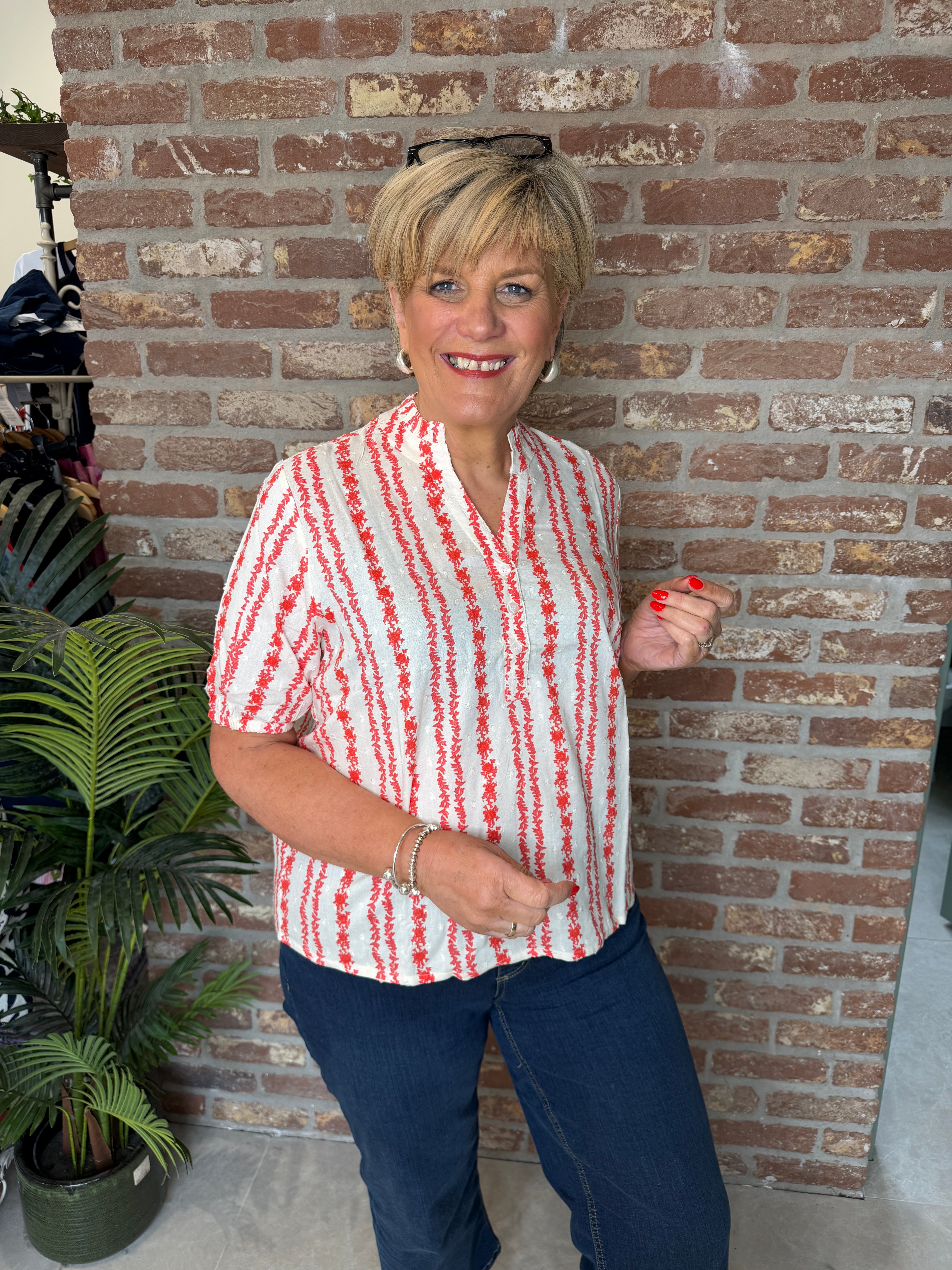 Culture Blouse In White & Coral