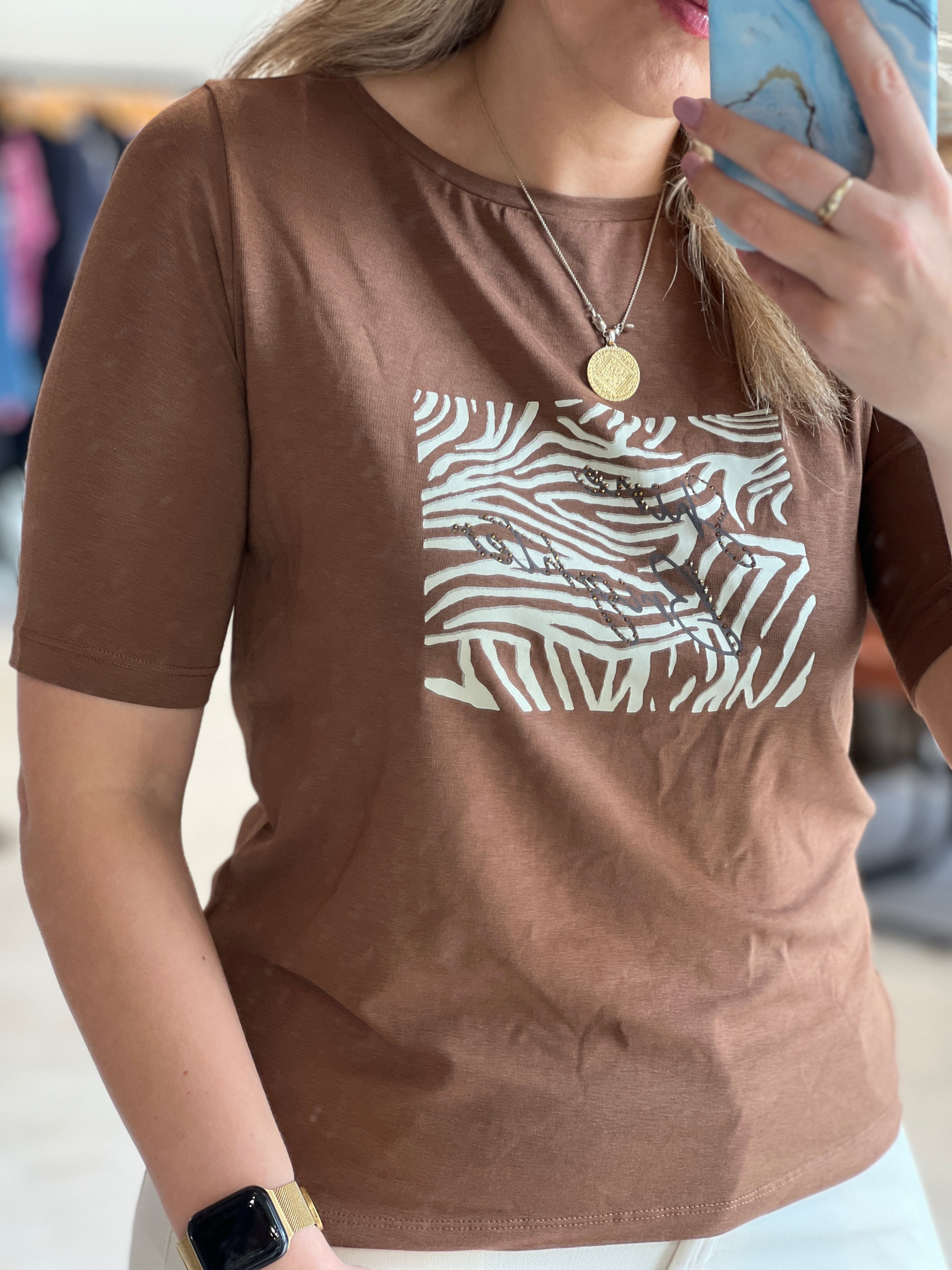 More & More Placement Print Top In Sweet Toffee